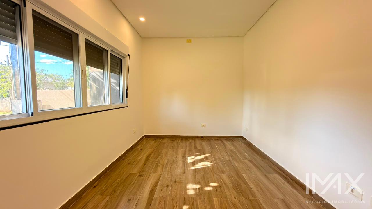 Casa para locação no Condomínio Araras, 70m2 por R$2.750,00/mês.