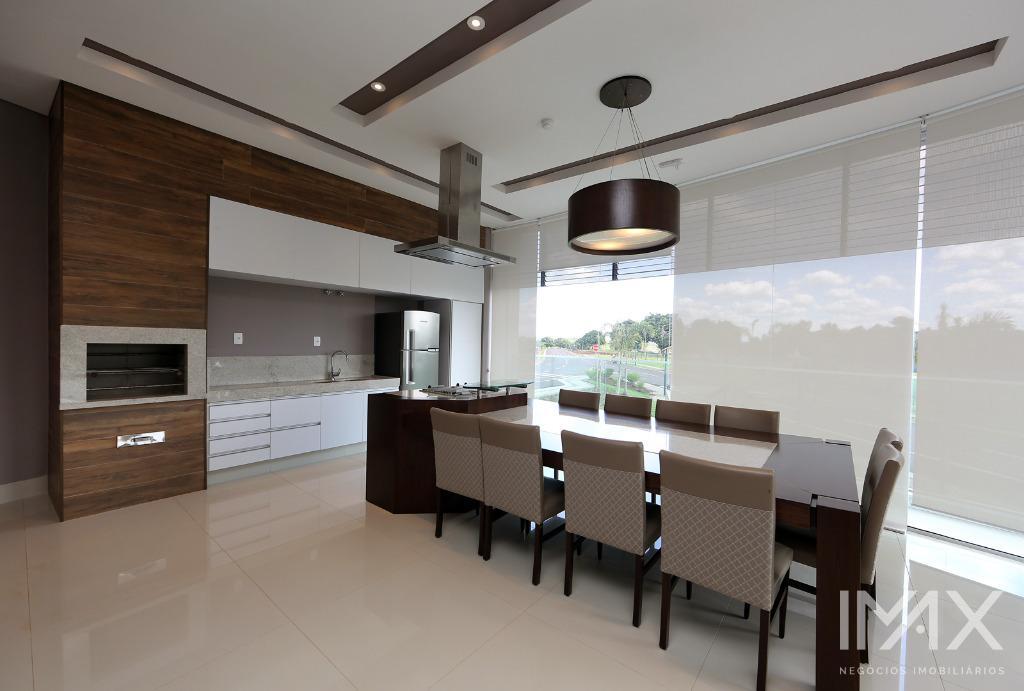 Terreno à venda no Condomínio Village Iguassu Golf, 900m2 por R$1.200.000,00.