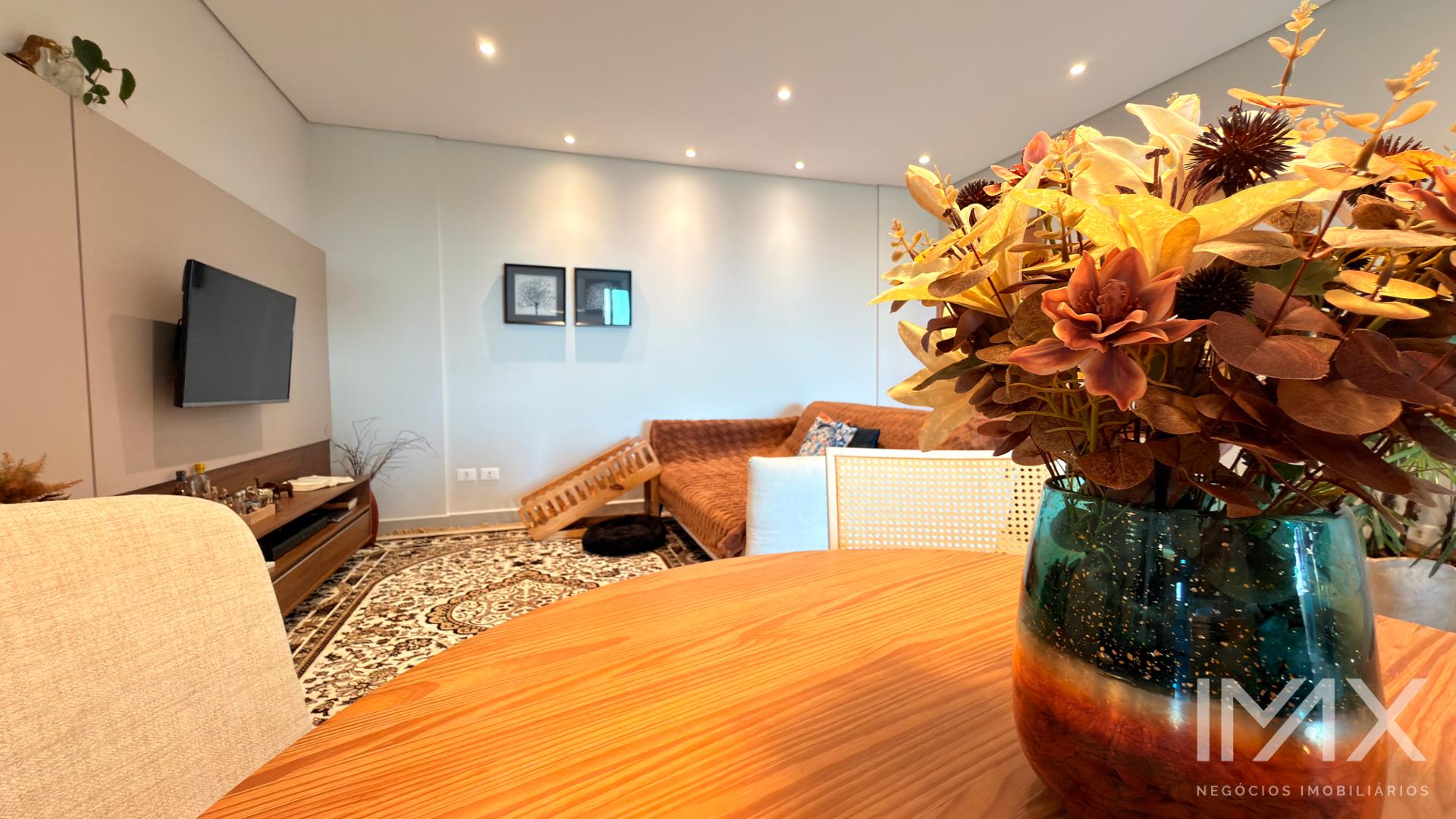 Apartamento à venda no Edifício Esmeralda, 125m2 por R$1.300.000,00.