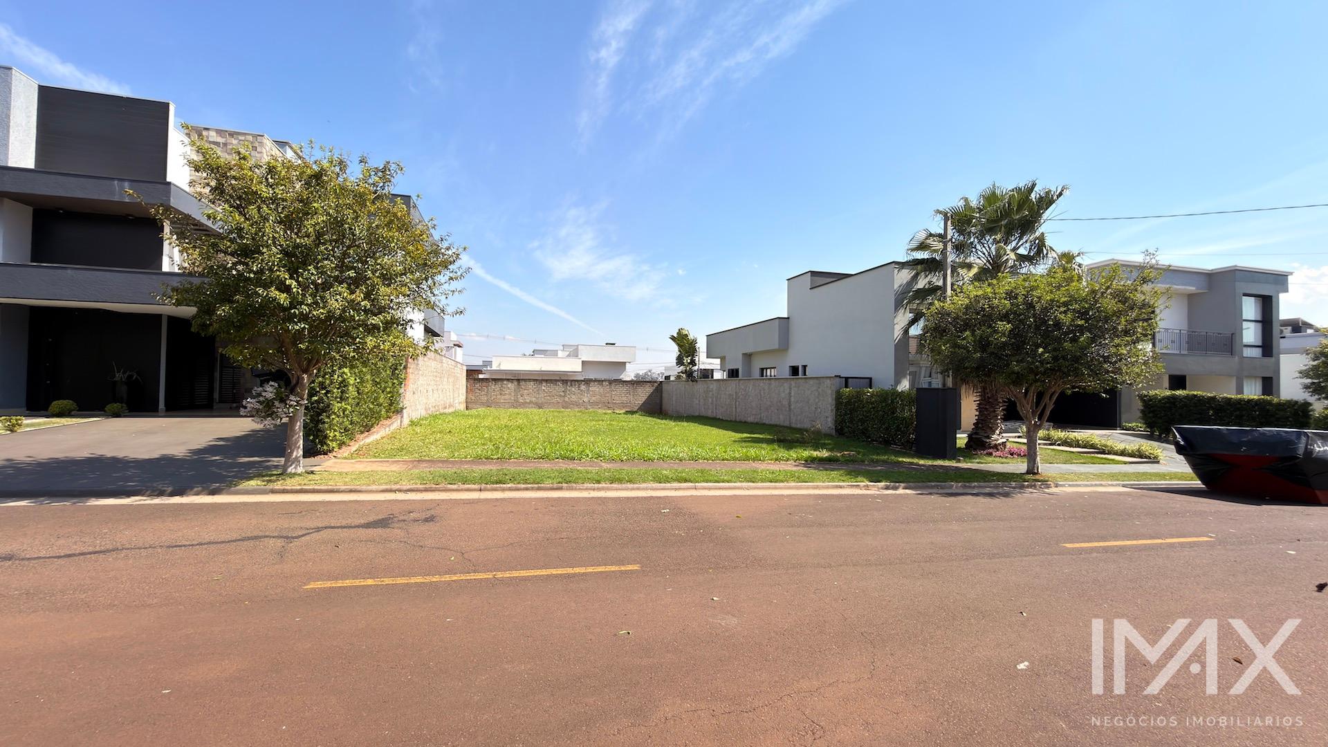 Terreno à Venda no Condomínio Terras Alpha II, 317m2 por R$480.000,00.