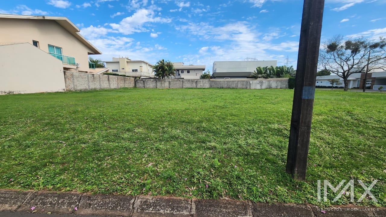 Terreno à Venda no Condomínio Arco di Roma, 510m2 por R$612.000,00.