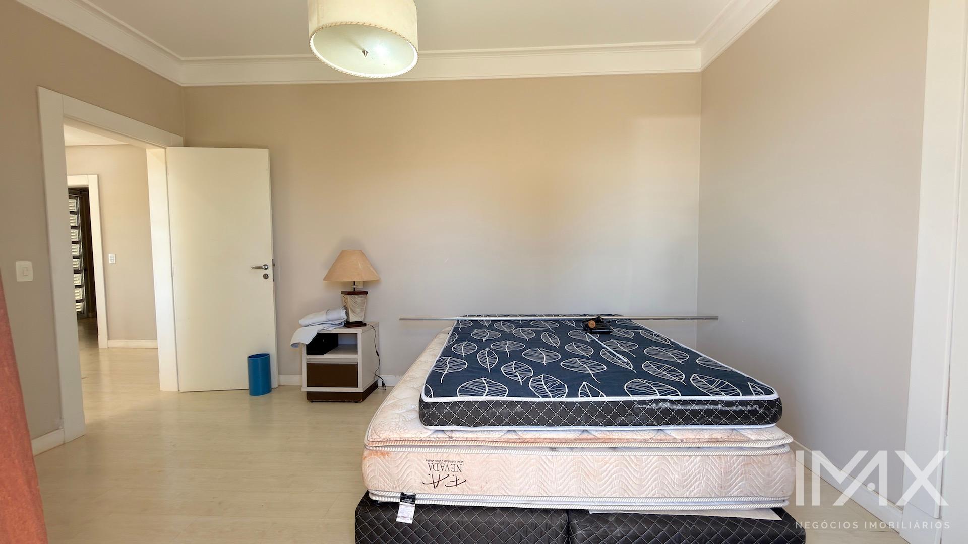 Sobrado para Locação no Condomínio Maria Teresa, 408m2 por R$15.000,00mês.