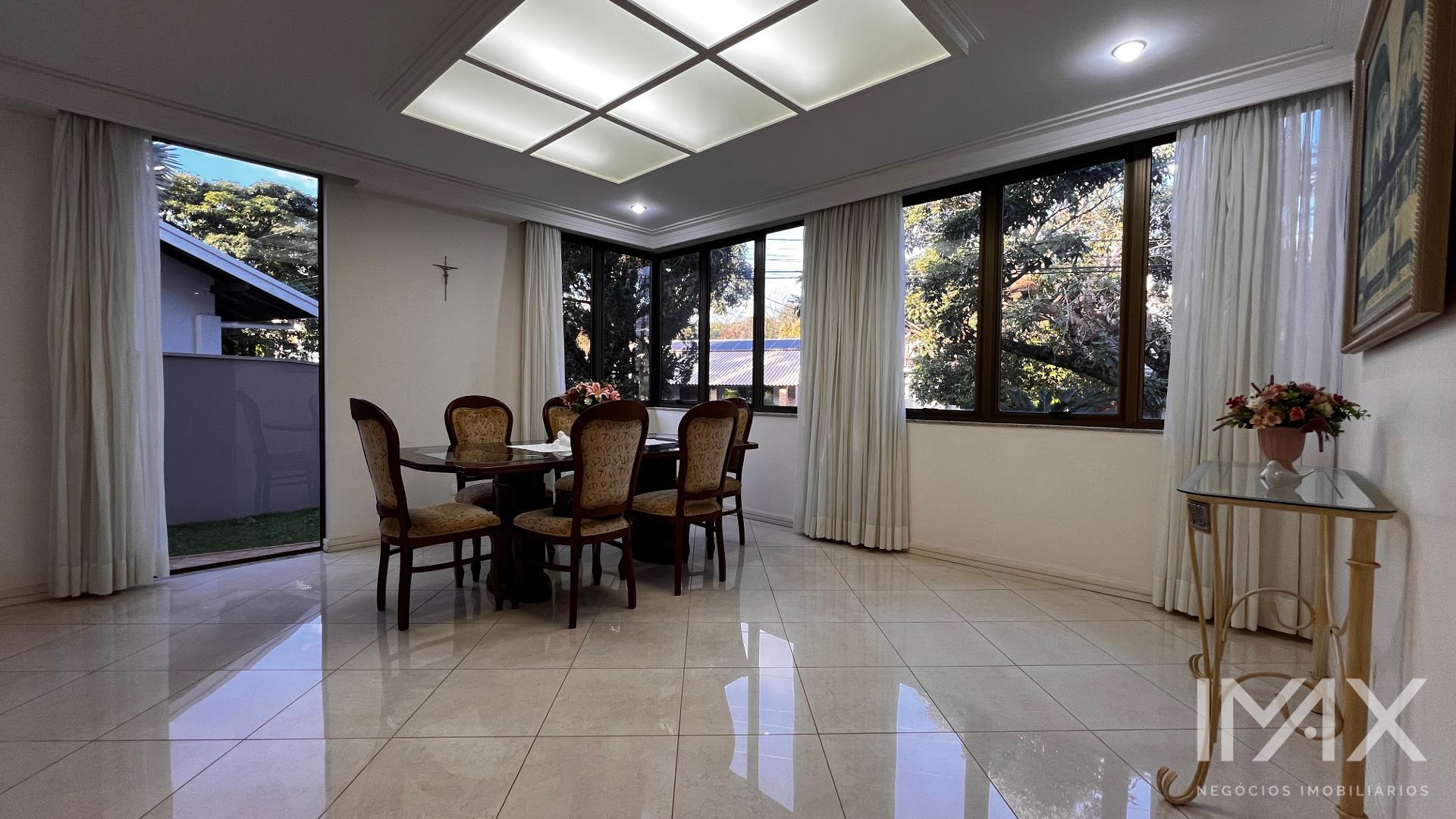 Sobrado Mobiliado para Locação no Condomínio Solar das Crisálidas, 490m2 por R$13.000,00mês.