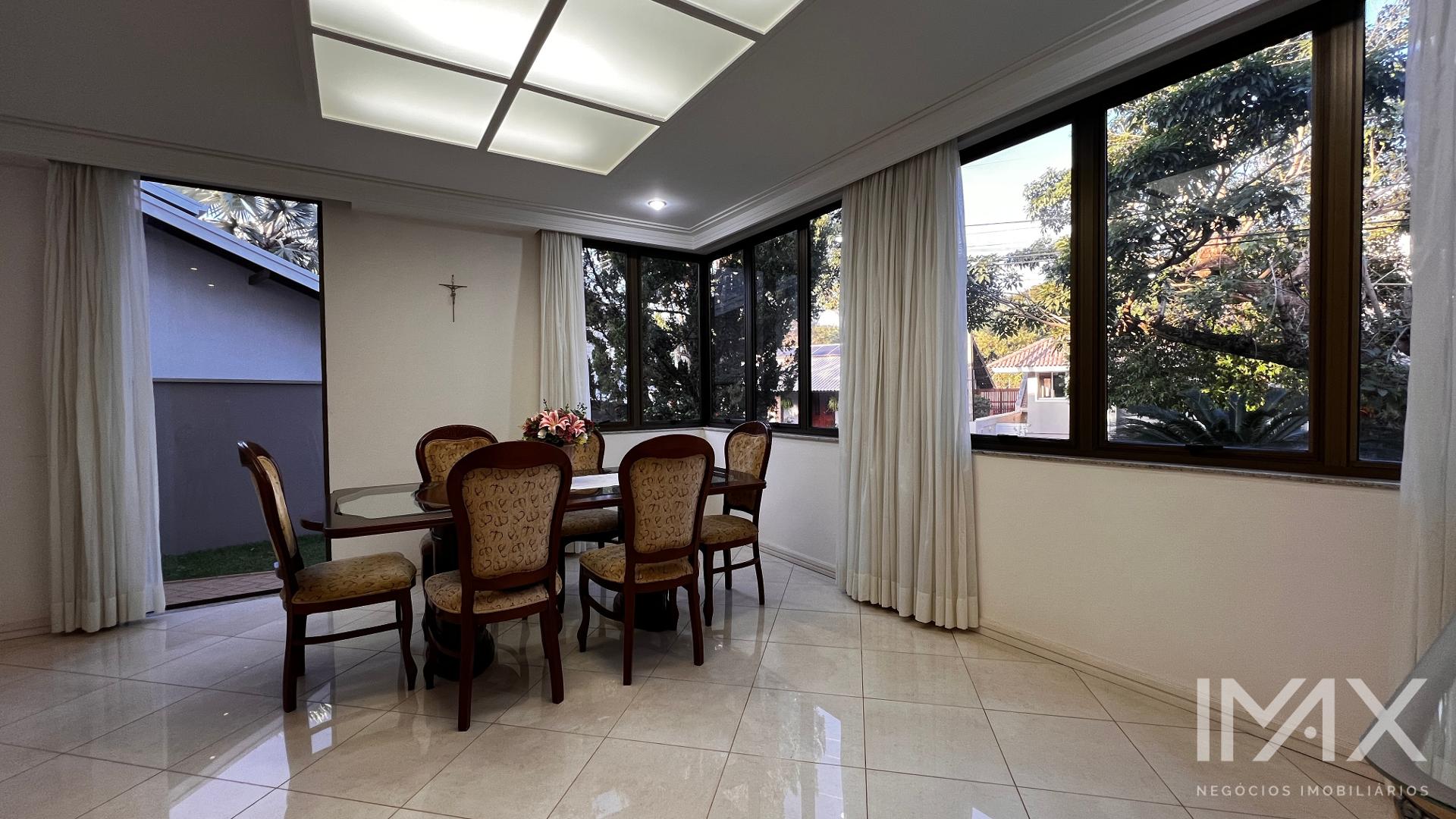 Sobrado Mobiliado para Locação no Condomínio Solar das Crisálidas, 490m2 por R$13.000,00mês.