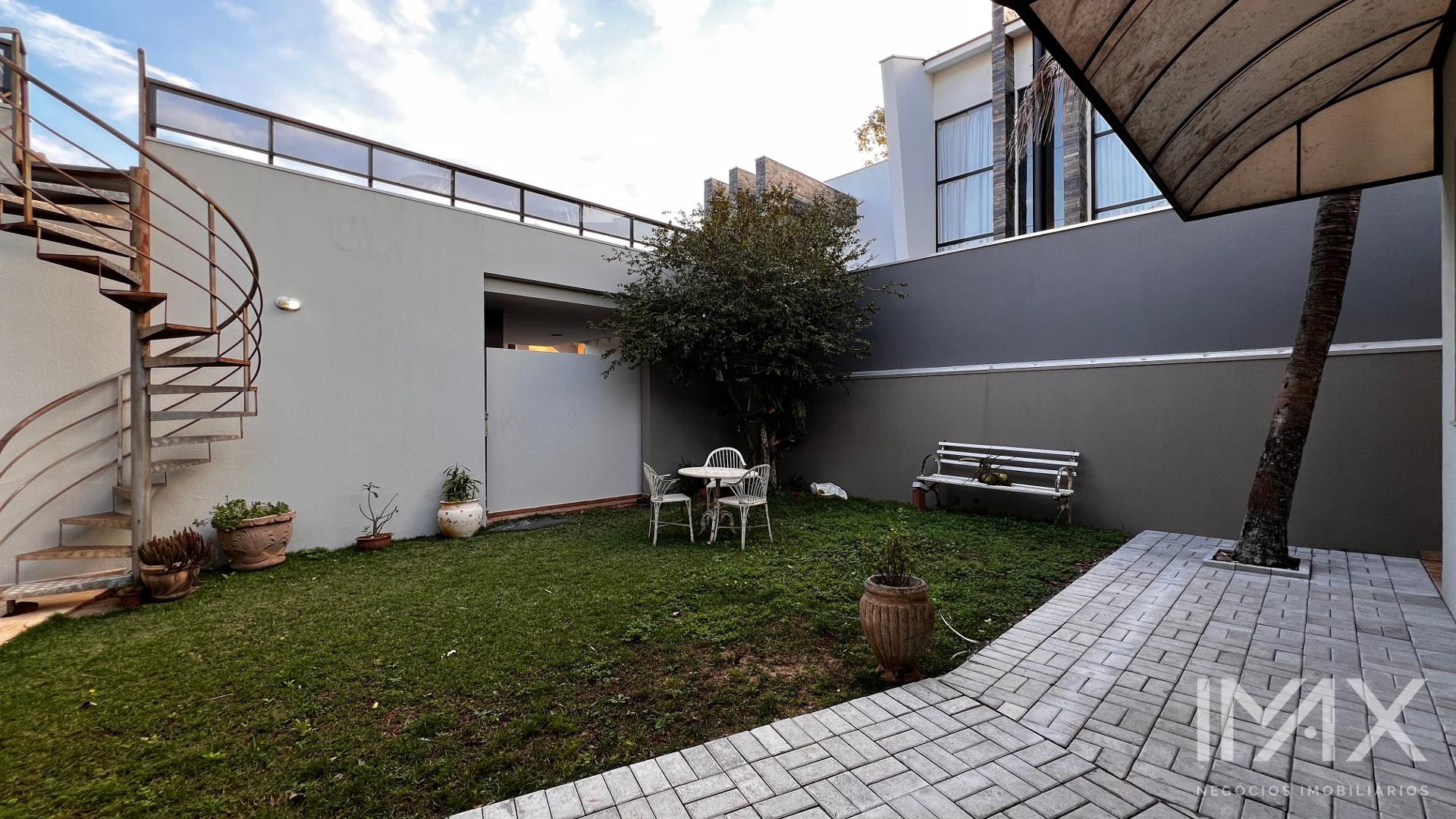 Sobrado Mobiliado para Locação no Condomínio Solar das Crisálidas, 490m2 por R$13.000,00mês.