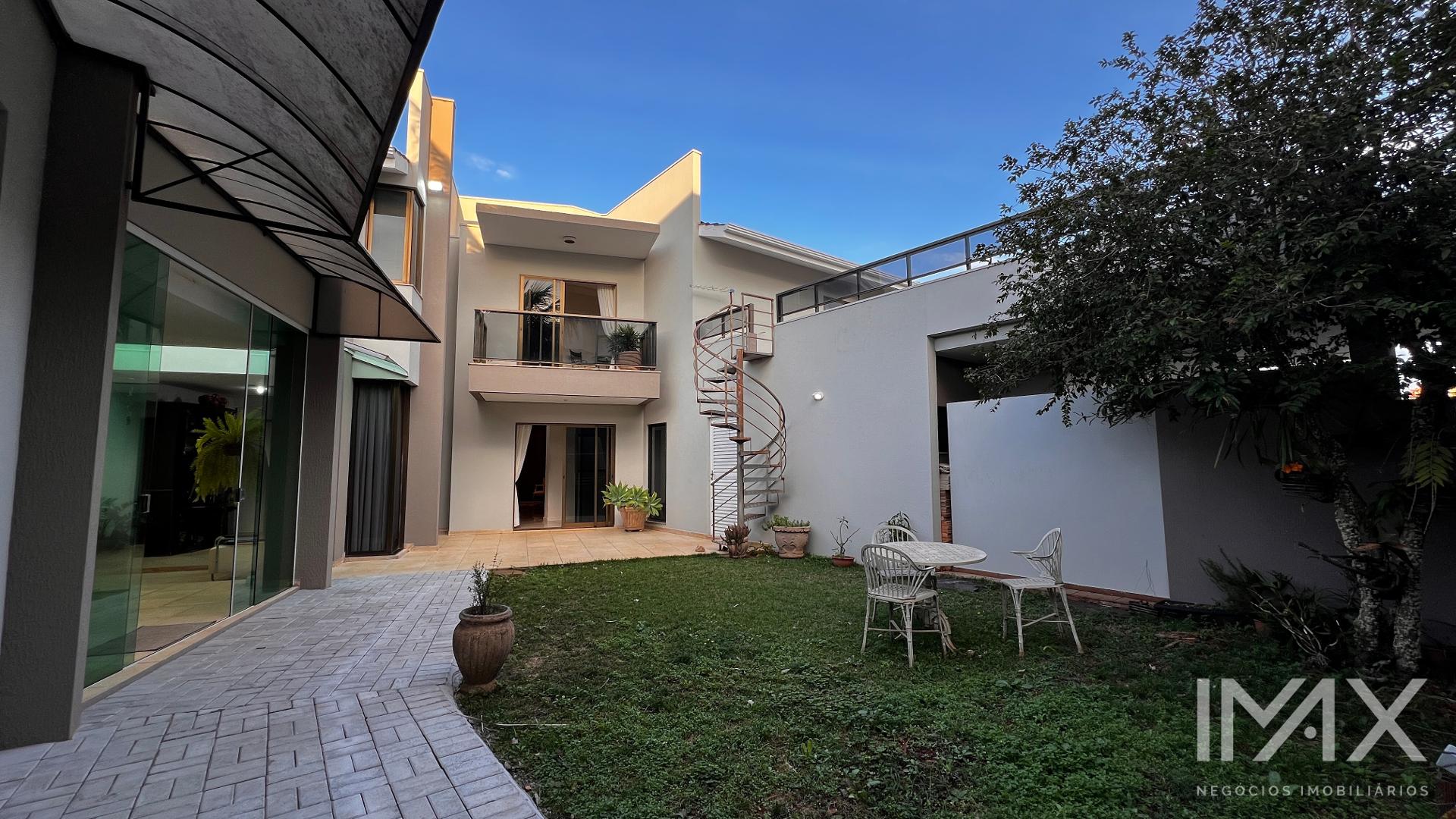 Sobrado Mobiliado para Locação no Condomínio Solar das Crisálidas, 490m2 por R$13.000,00mês.