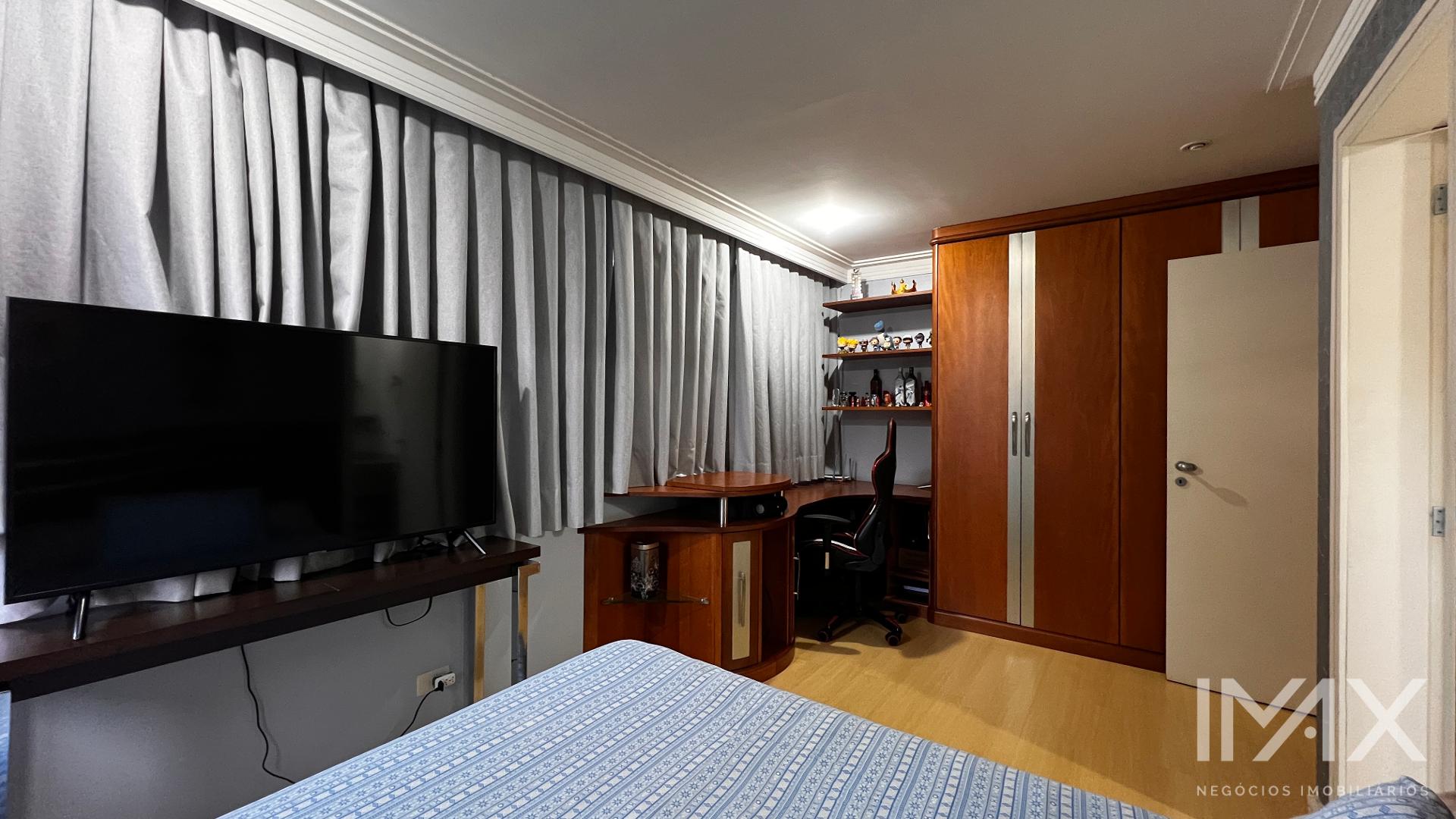 Sobrado Mobiliado para Locação no Condomínio Solar das Crisálidas, 490m2 por R$13.000,00mês.