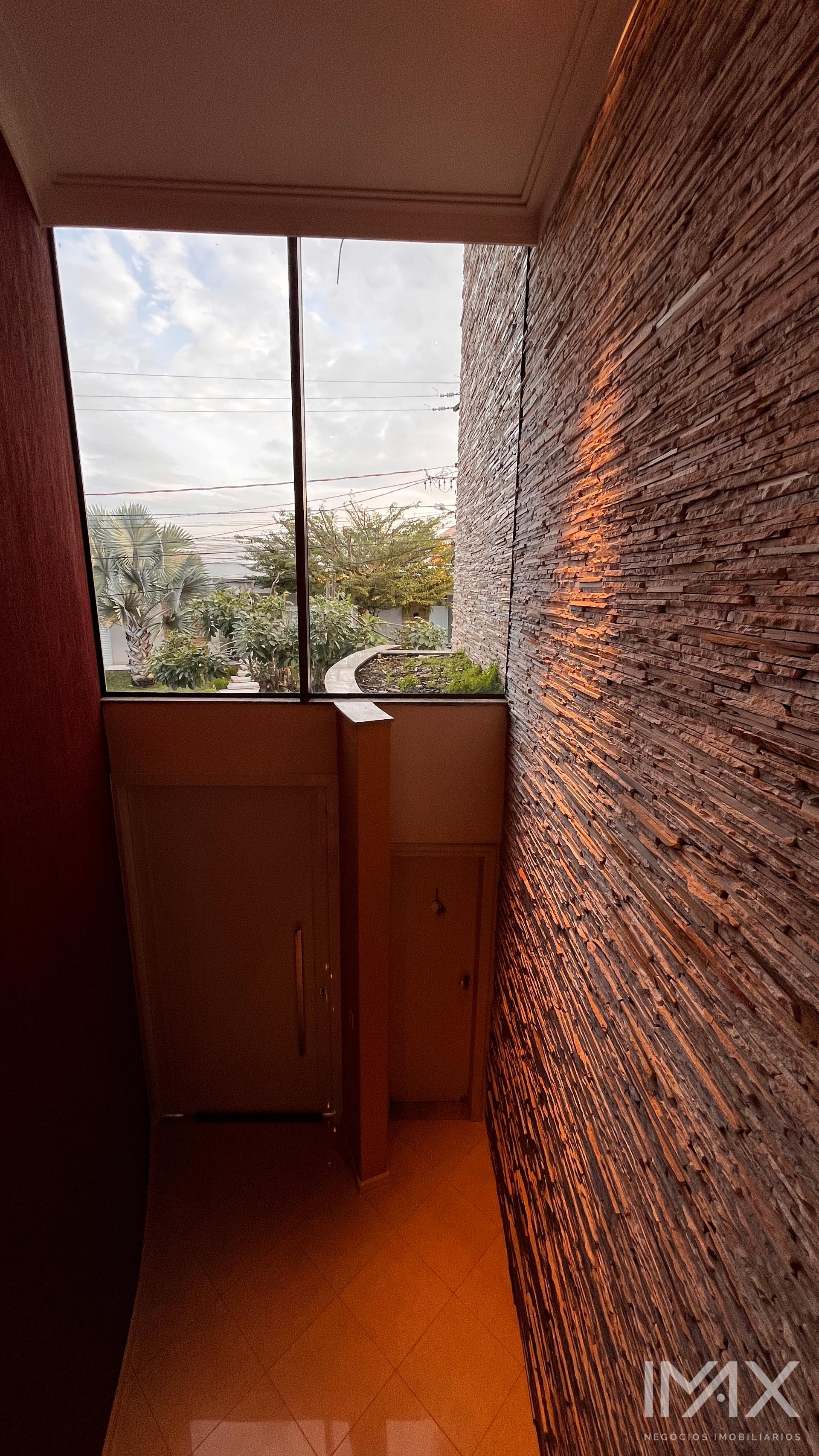 Sobrado Mobiliado para Locação no Condomínio Solar das Crisálidas, 490m2 por R$13.000,00mês.