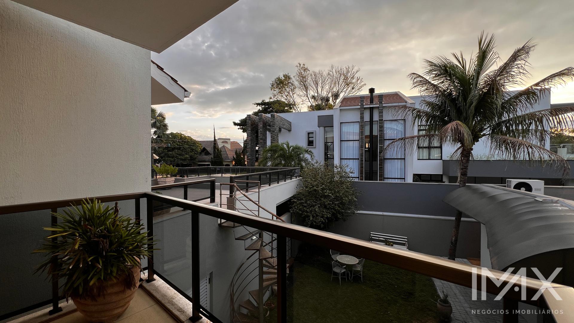 Sobrado Mobiliado para Locação no Condomínio Solar das Crisálidas, 490m2 por R$13.000,00mês.