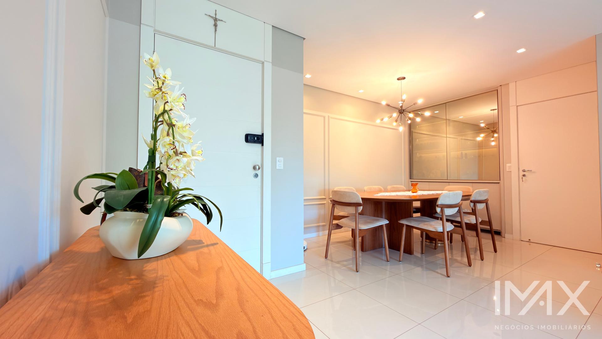 Apartamento totalmente Mobiliado à Venda no Edifício Mont Blanc, 131m2 por R$1.490.000,00.