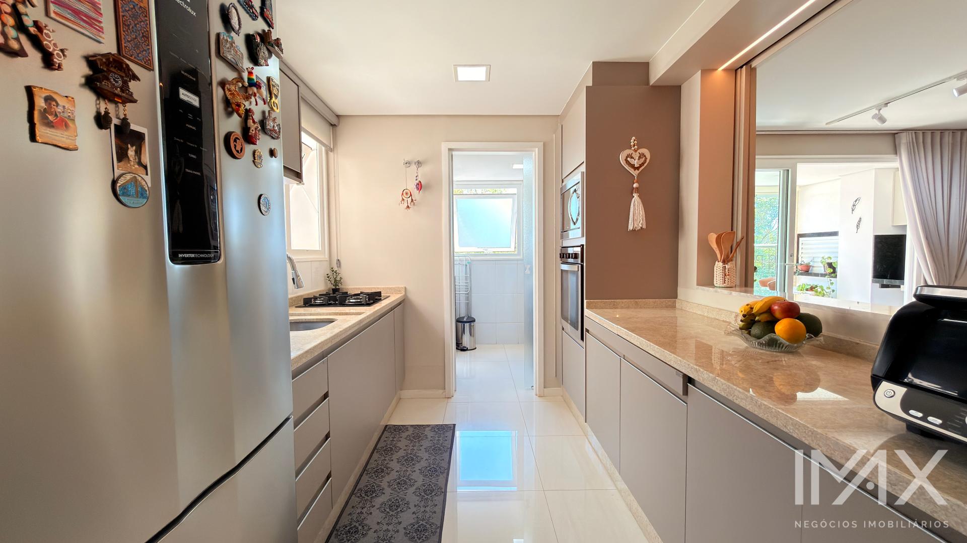 Apartamento totalmente Mobiliado à Venda no Edifício Mont Blanc, 131m2 por R$1.490.000,00.