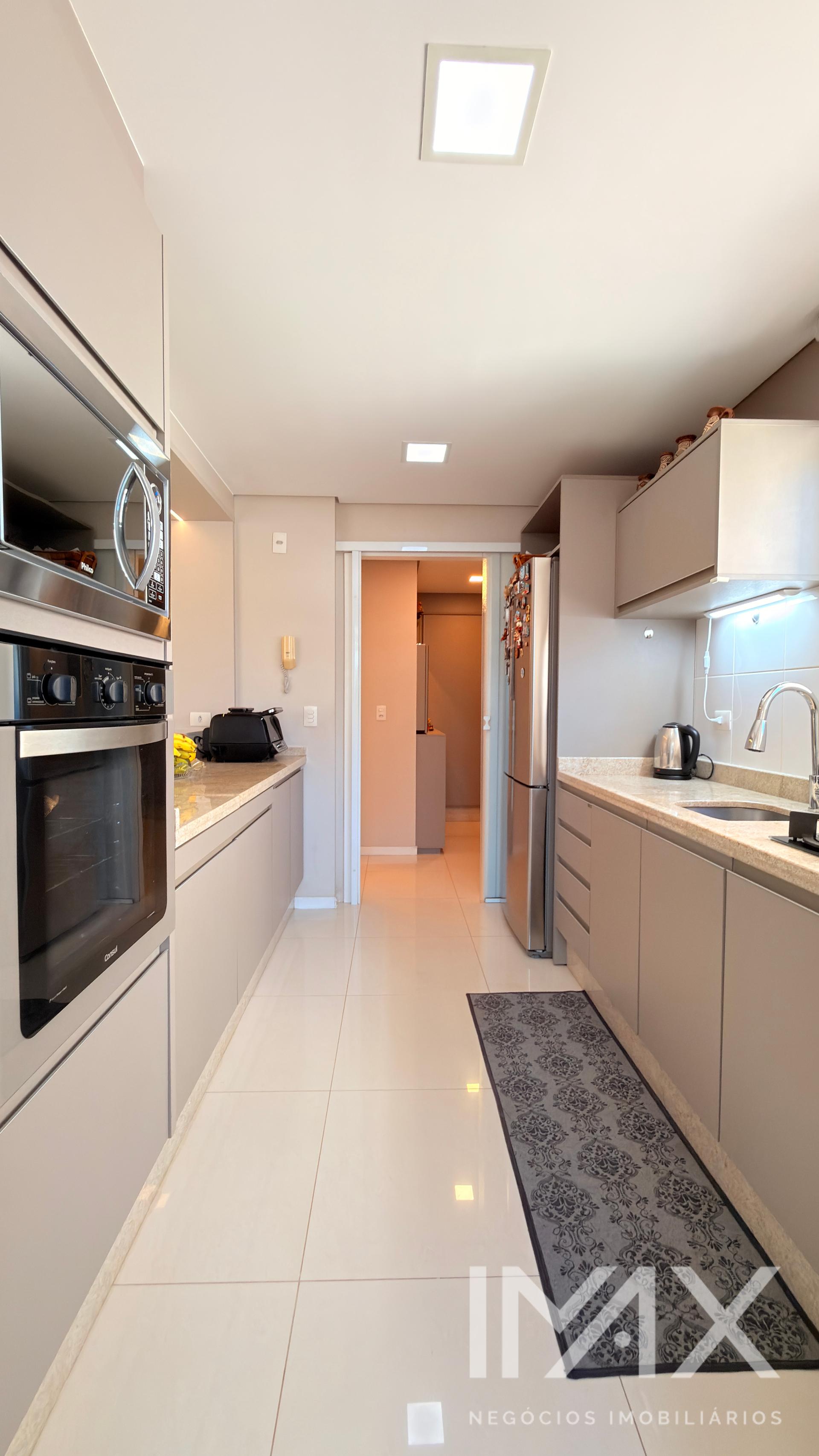 Apartamento totalmente Mobiliado à Venda no Edifício Mont Blanc, 131m2 por R$1.490.000,00.