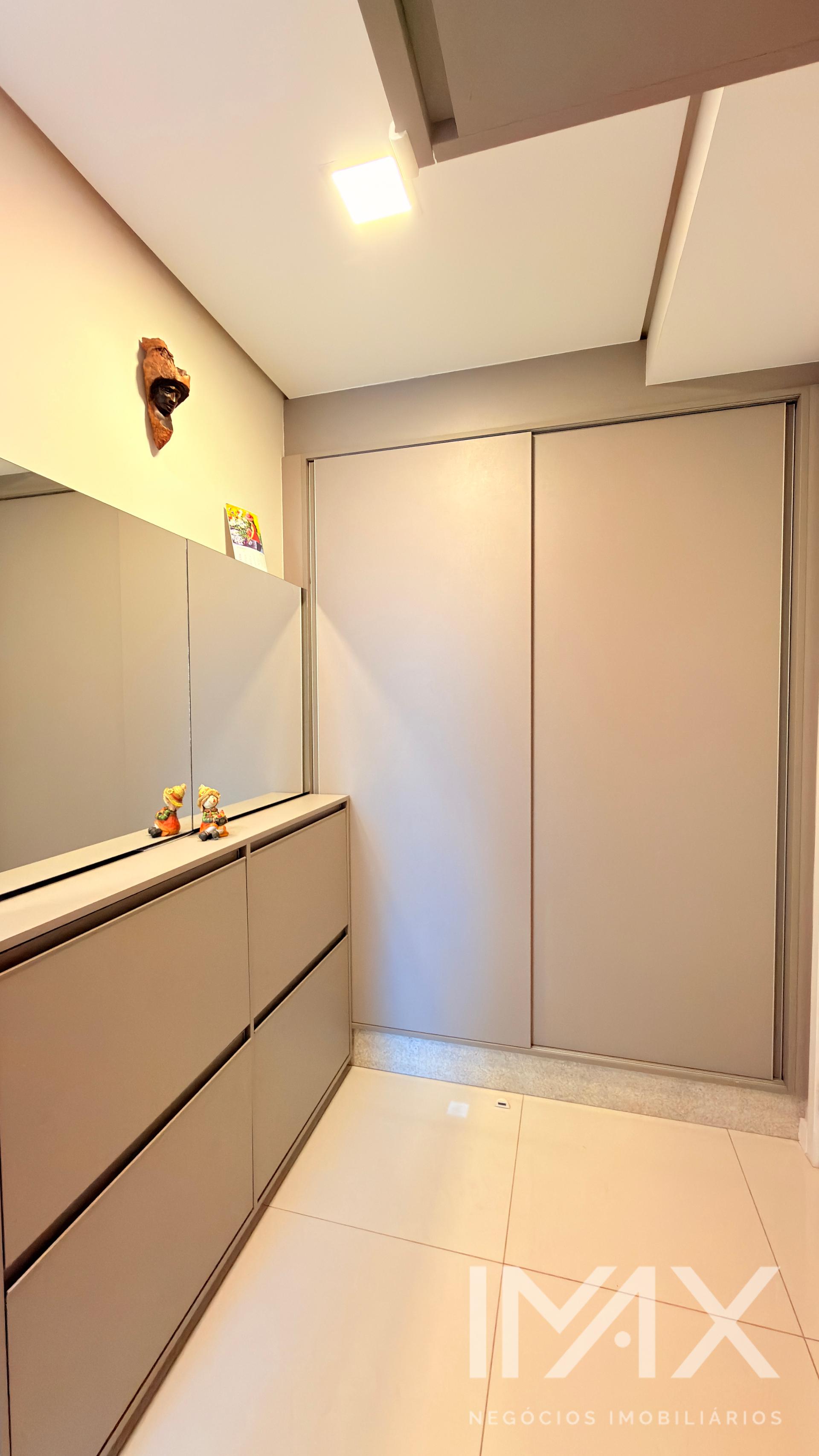 Apartamento totalmente Mobiliado à Venda no Edifício Mont Blanc, 131m2 por R$1.490.000,00.