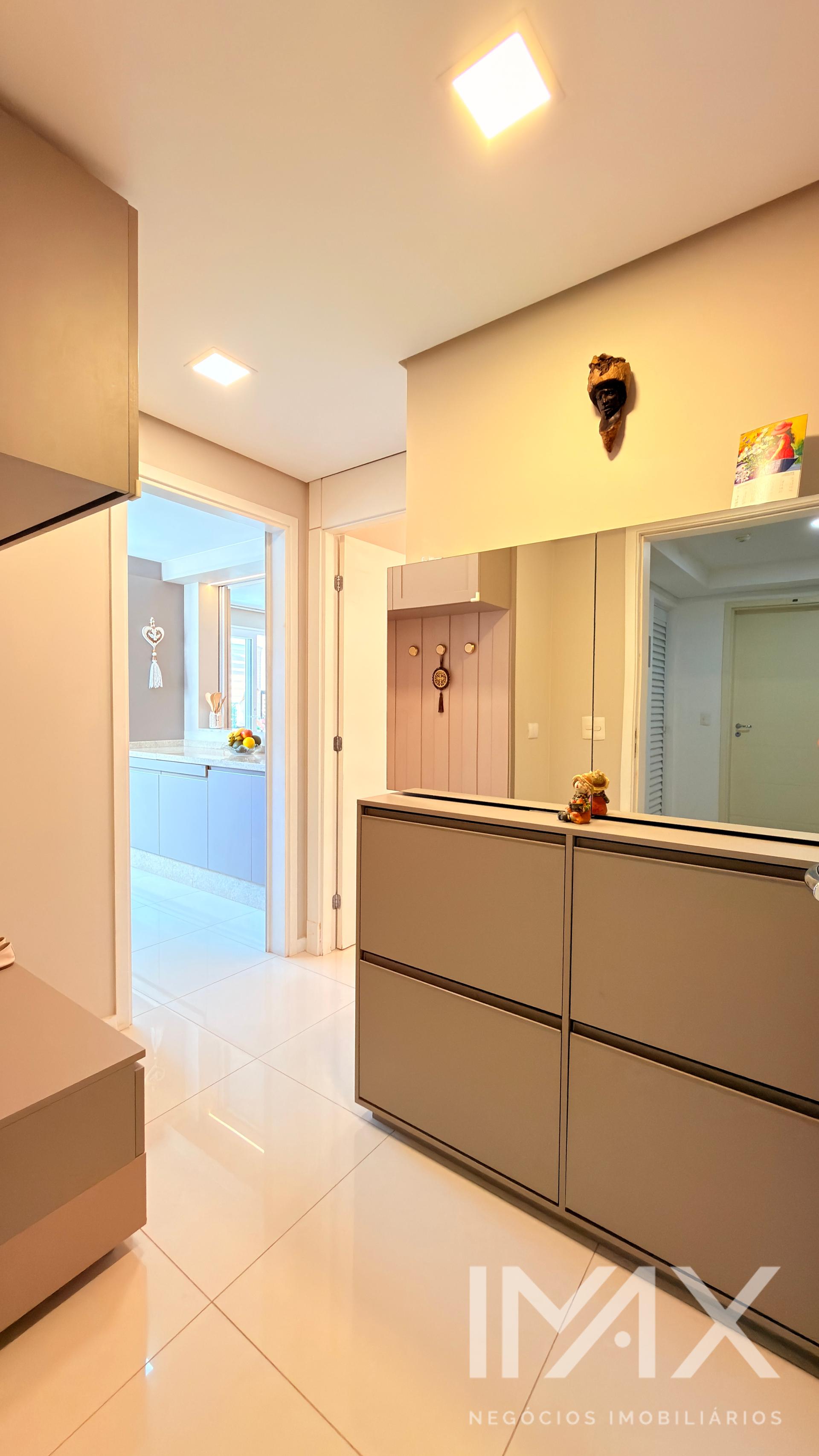 Apartamento totalmente Mobiliado à Venda no Edifício Mont Blanc, 131m2 por R$1.490.000,00.