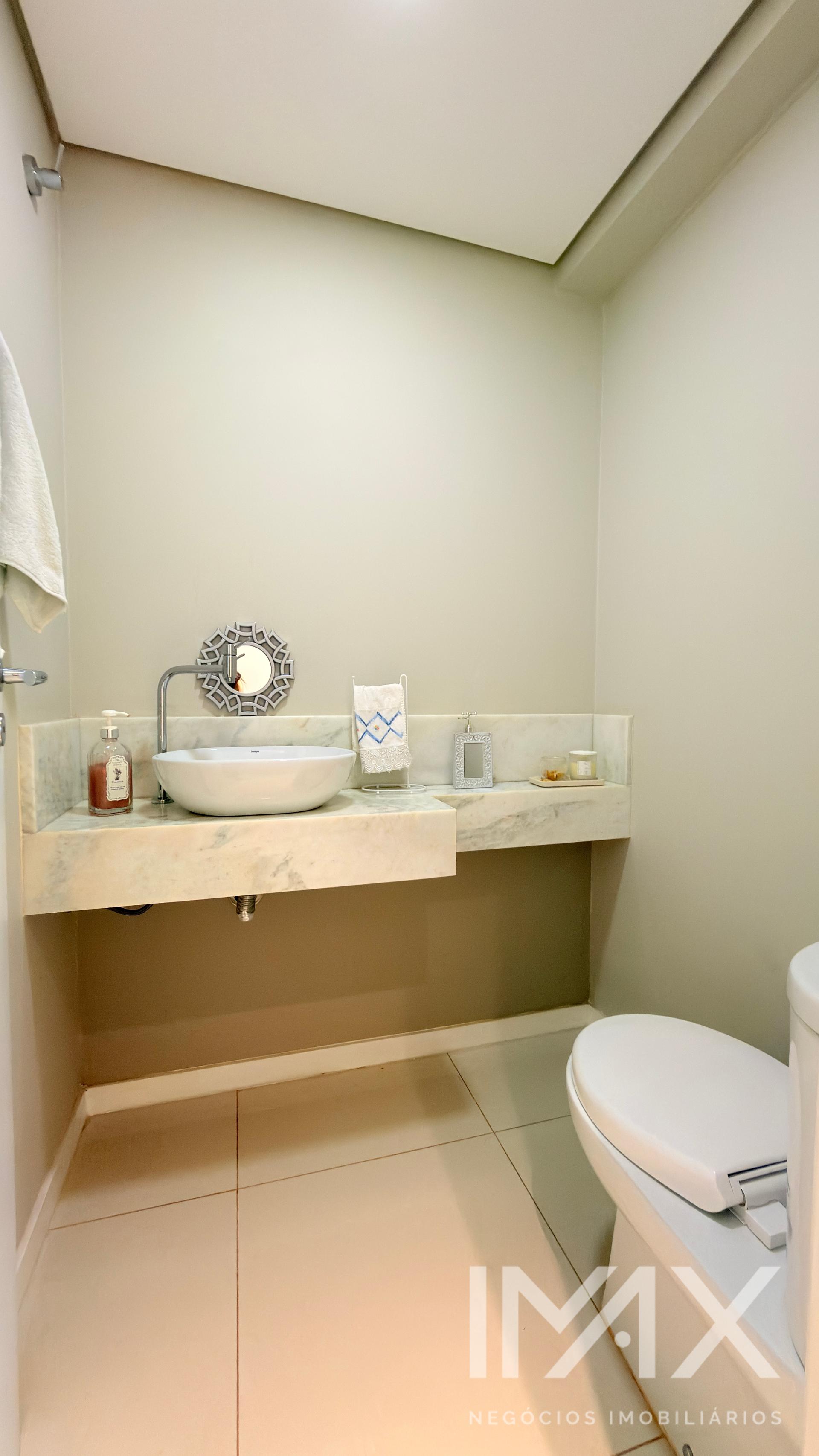 Apartamento totalmente Mobiliado à Venda no Edifício Mont Blanc, 131m2 por R$1.490.000,00.