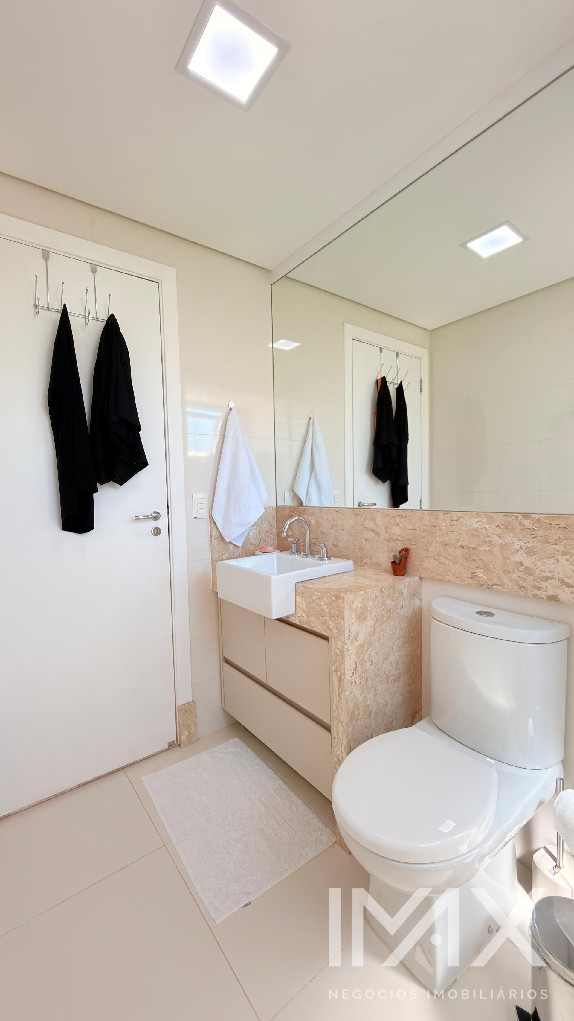 Apartamento totalmente Mobiliado à Venda no Edifício Mont Blanc, 131m2 por R$1.490.000,00.
