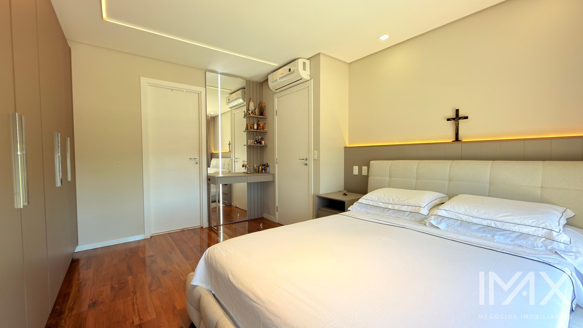 Apartamento totalmente Mobiliado à Venda no Edifício Mont Blanc, 131m2 por R$1.490.000,00.