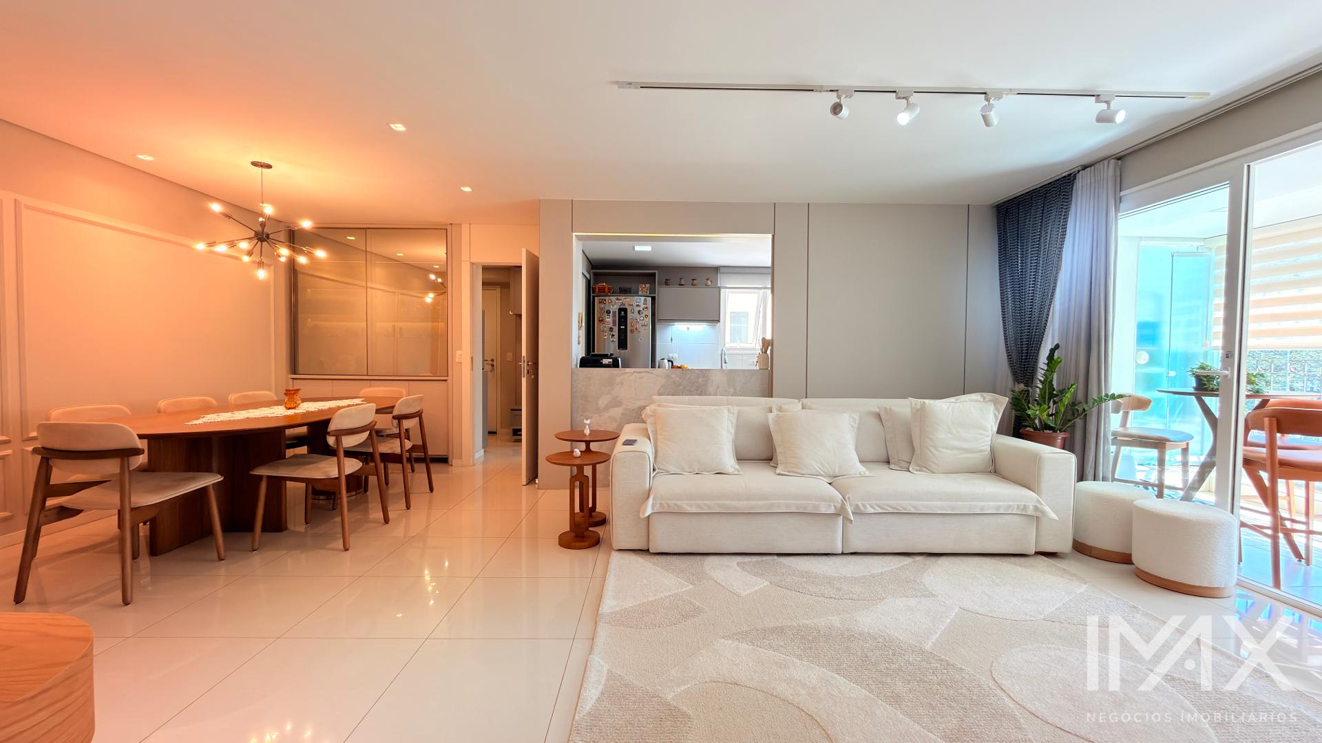 Apartamento totalmente Mobiliado à Venda no Edifício Mont Blanc, 131m2 por R$1.490.000,00.