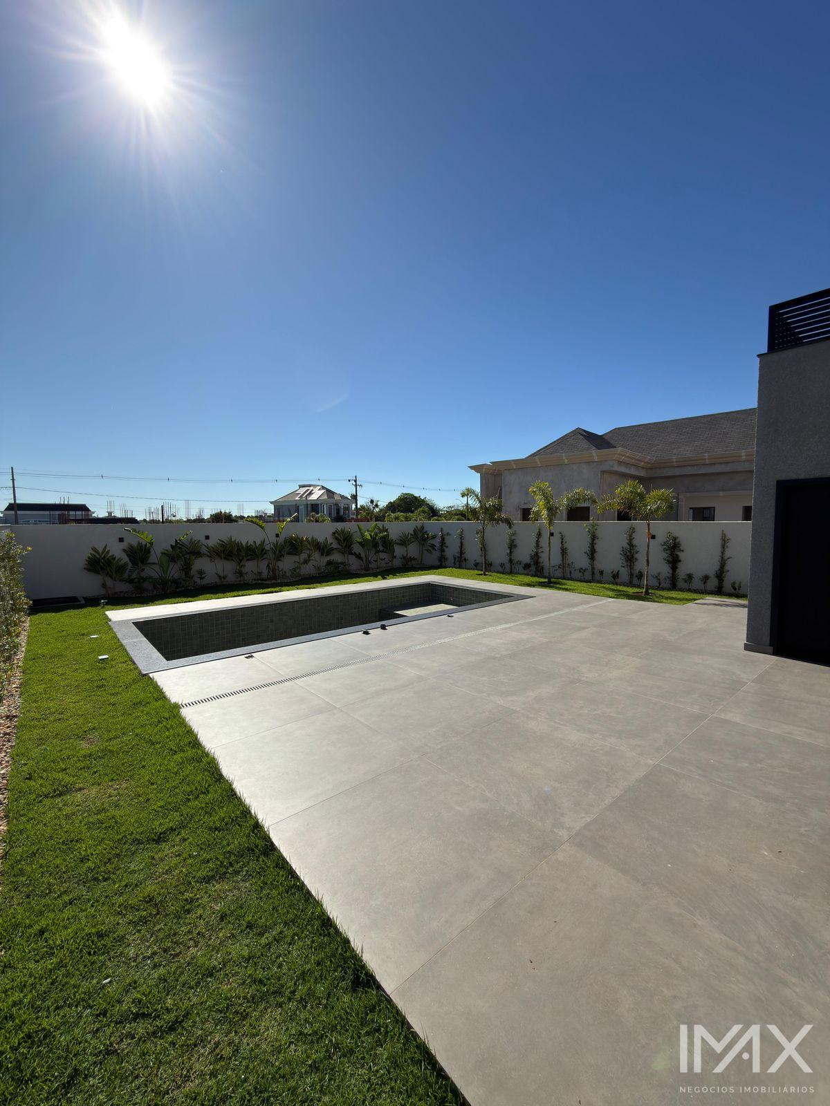 Sobrado disponível para Locação no Royal Boulevard, 374m2 por R$23.000,00mês.