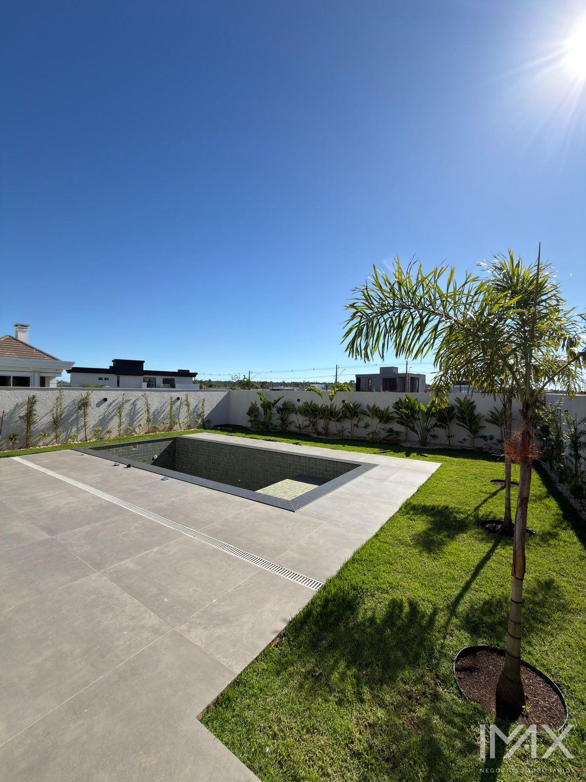 Sobrado disponível para Locação no Royal Boulevard, 374m2 por R$23.000,00mês.