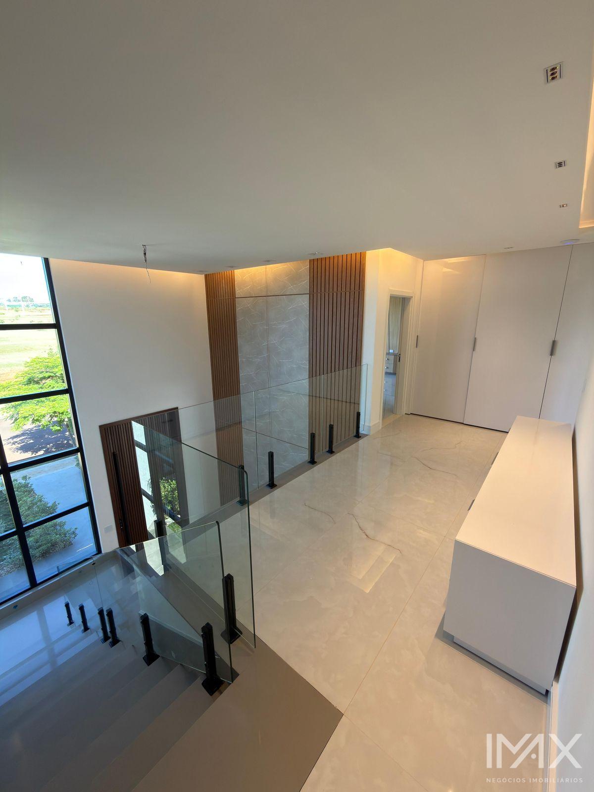 Sobrado disponível para Locação no Royal Boulevard, 374m2 por R$23.000,00mês.