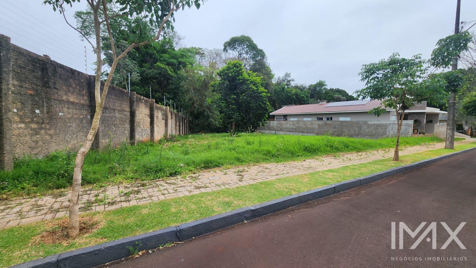 Terreno à Venda no Condomínio Don José, 330m2 por R$160.000,00.