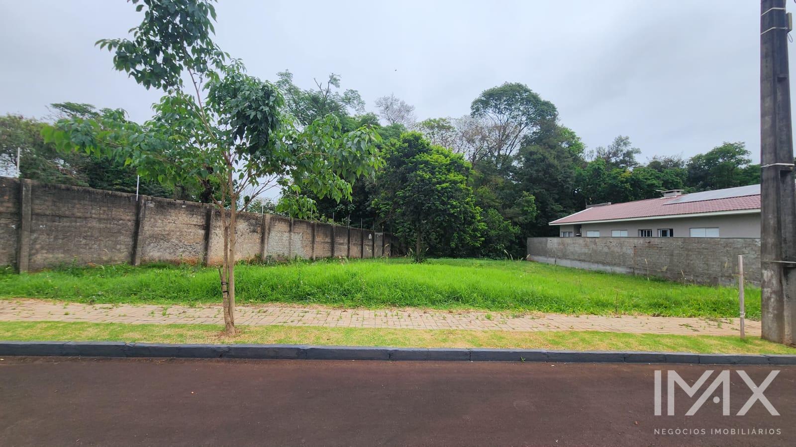Terreno à Venda no Condomínio Don José, 330m2 por R$160.000,00.