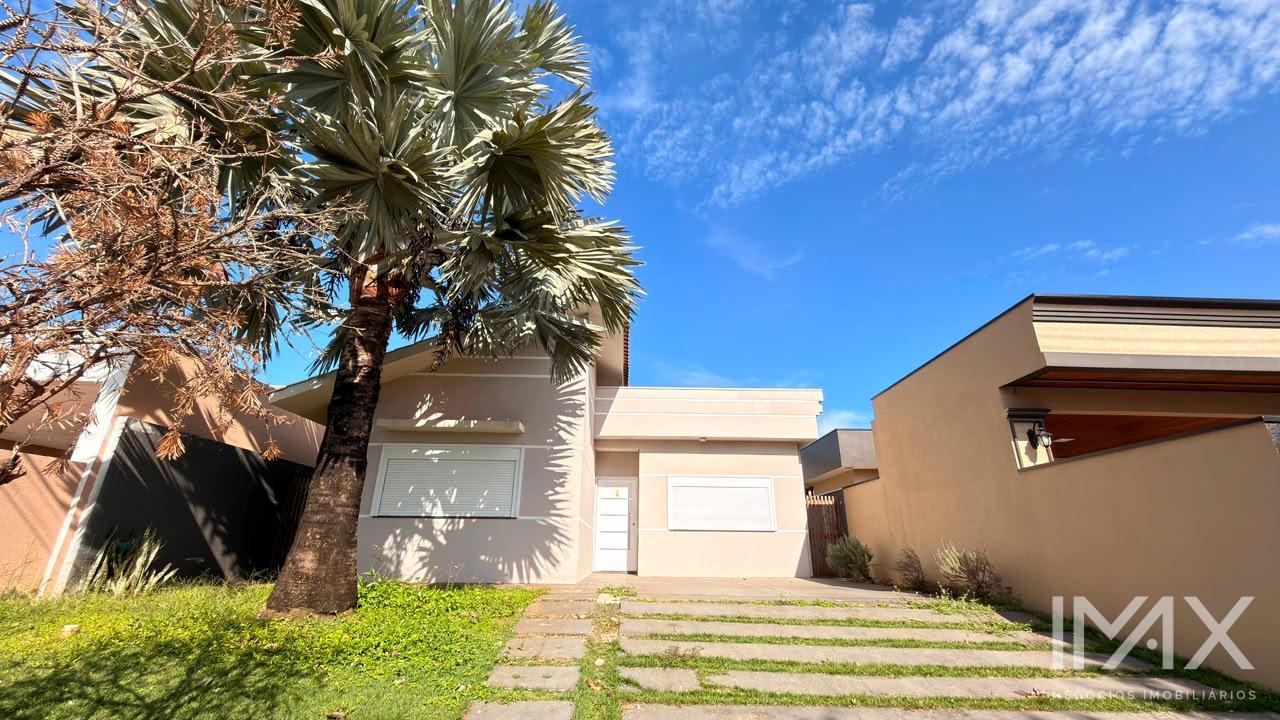 Casa à Venda no Condomínio Araras, 70m2 por R$700.000,00.