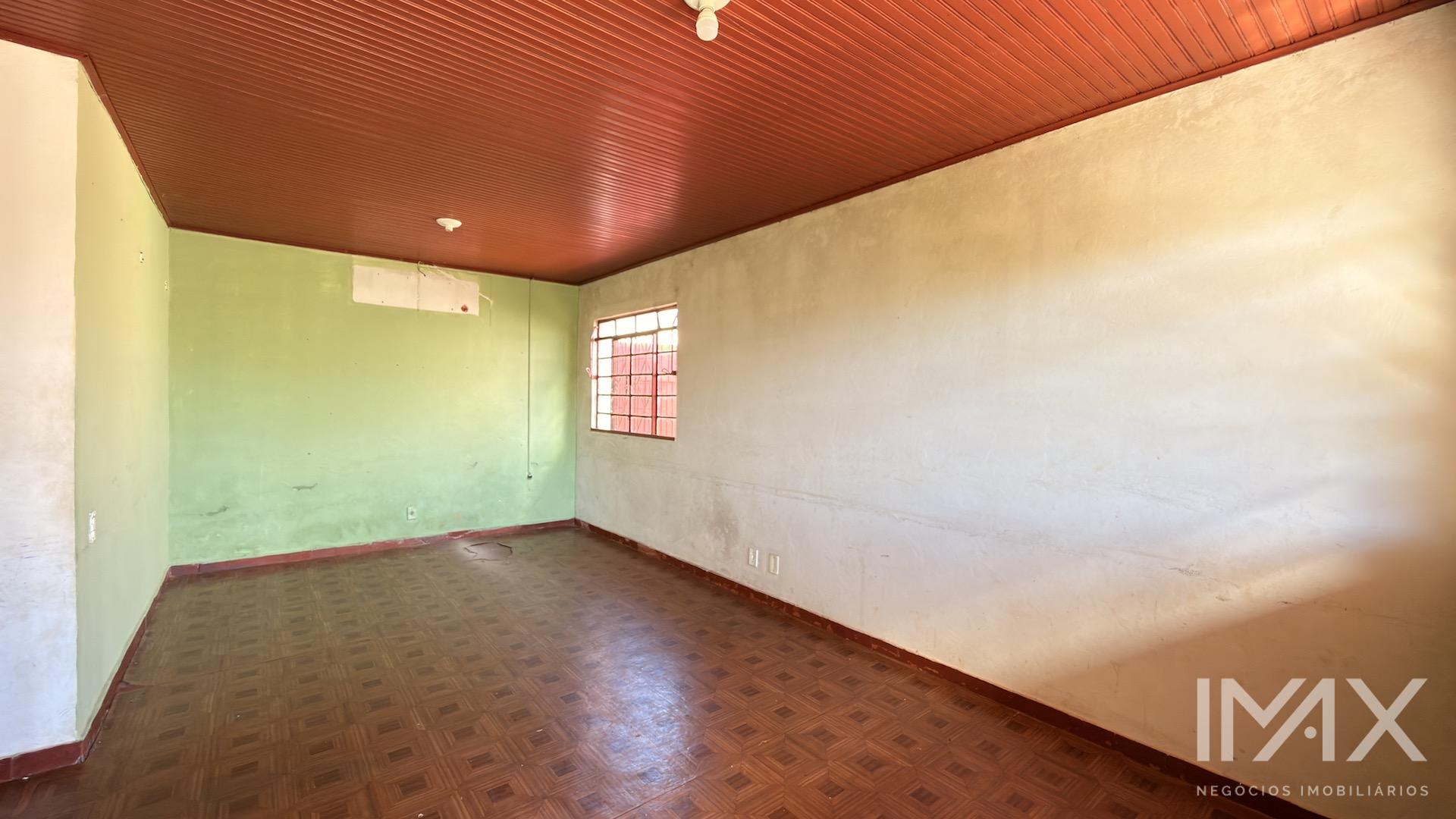 Casa à Venda na Vila A, terreno de 436m2 por R$750.000,00.