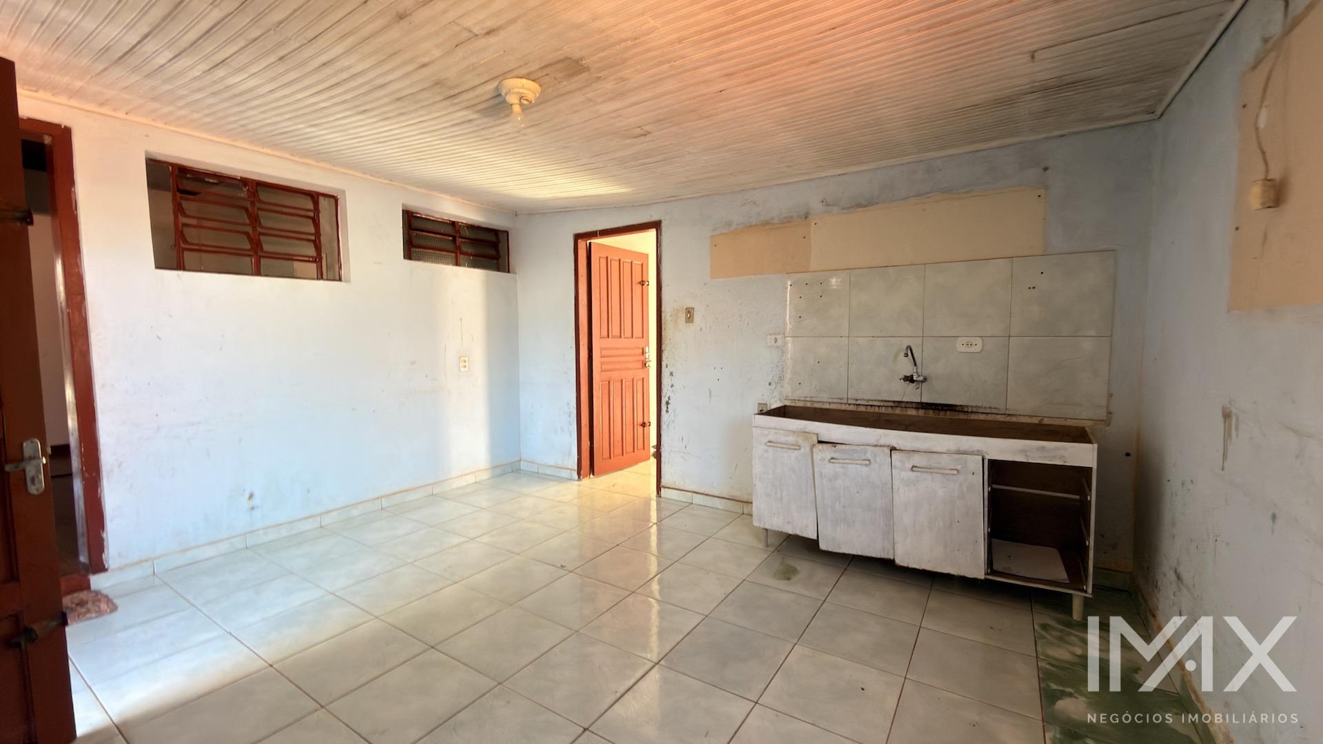 Casa à Venda na Vila A, terreno de 436m2 por R$750.000,00.