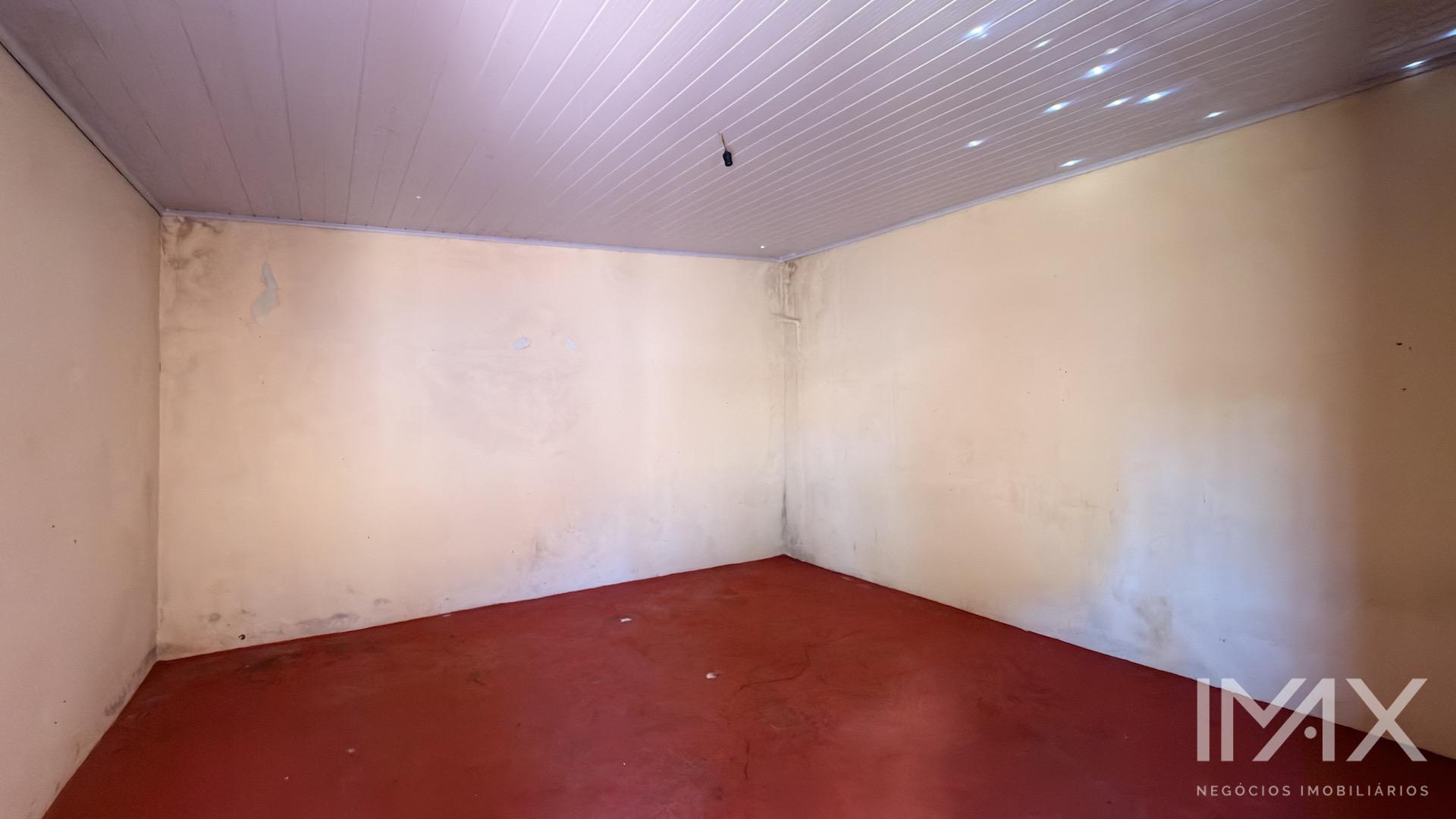 Casa à Venda na Vila A, terreno de 436m2 por R$750.000,00.
