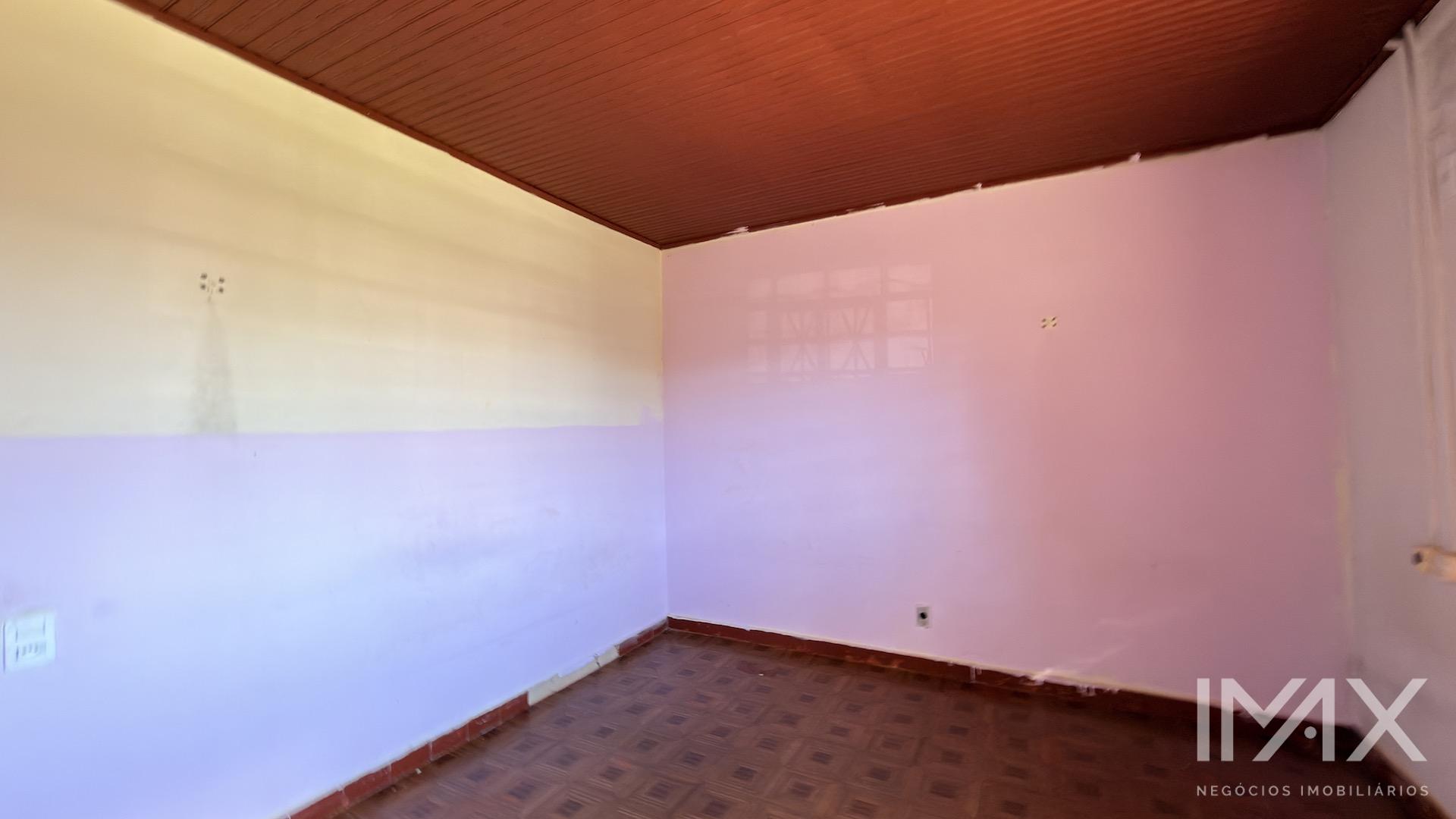 Casa à Venda na Vila A, terreno de 436m2 por R$750.000,00.