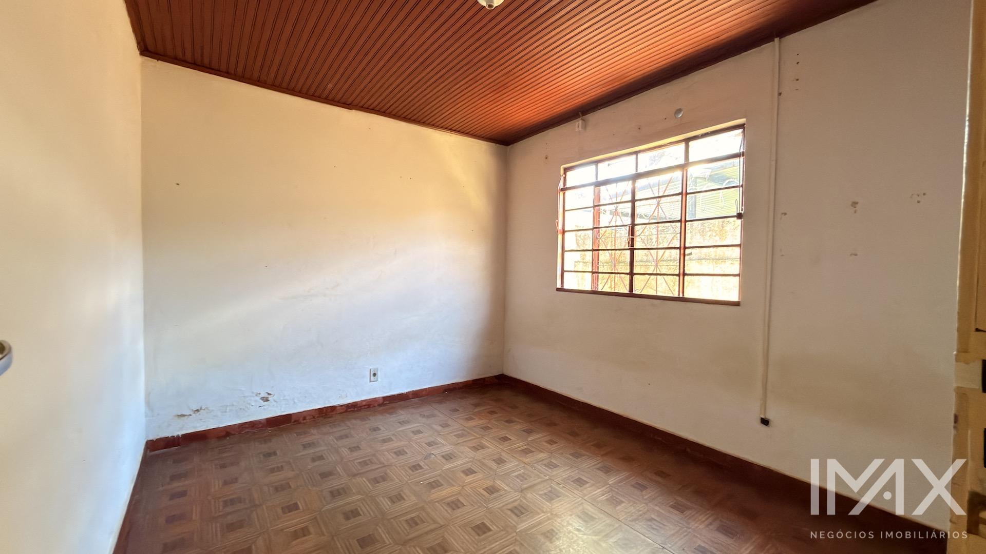 Casa à Venda na Vila A, terreno de 436m2 por R$750.000,00.