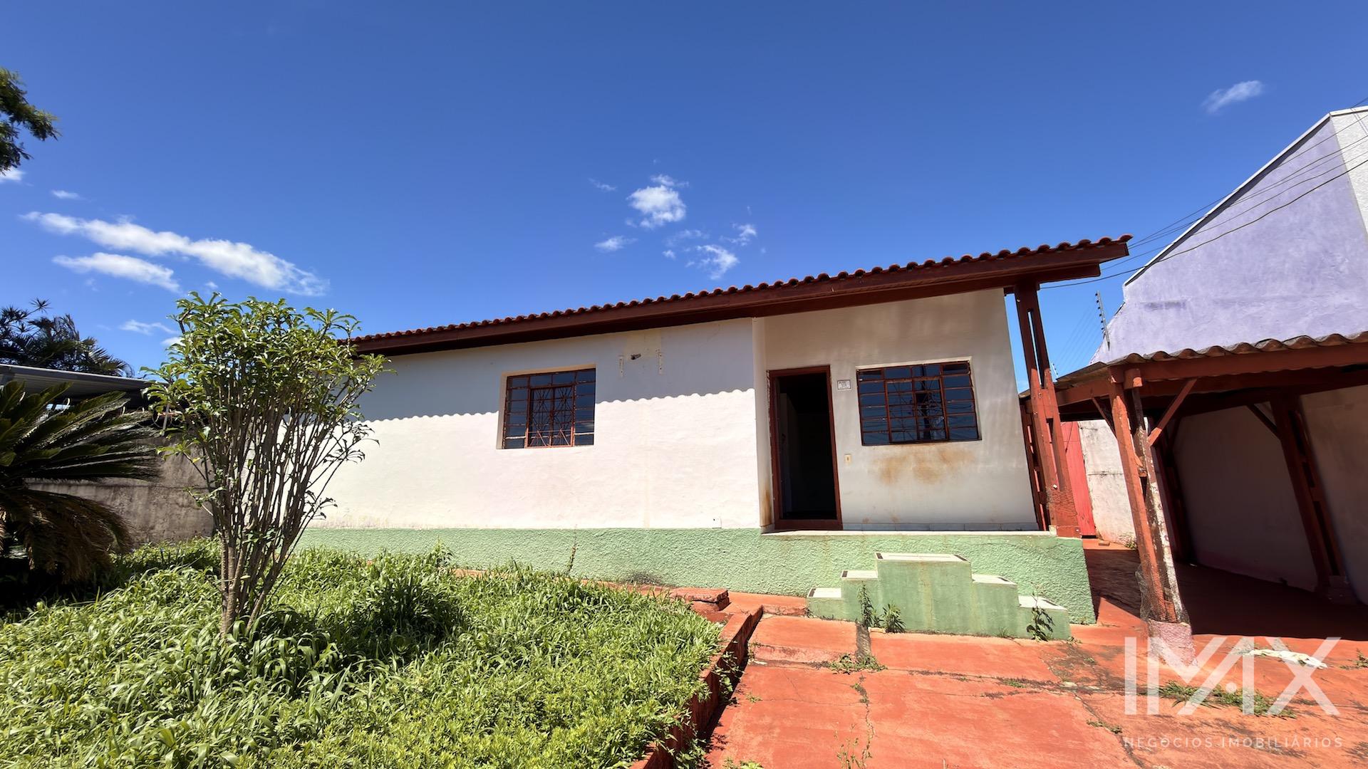 Casa à Venda na Vila A, terreno de 436m2 por R$750.000,00.