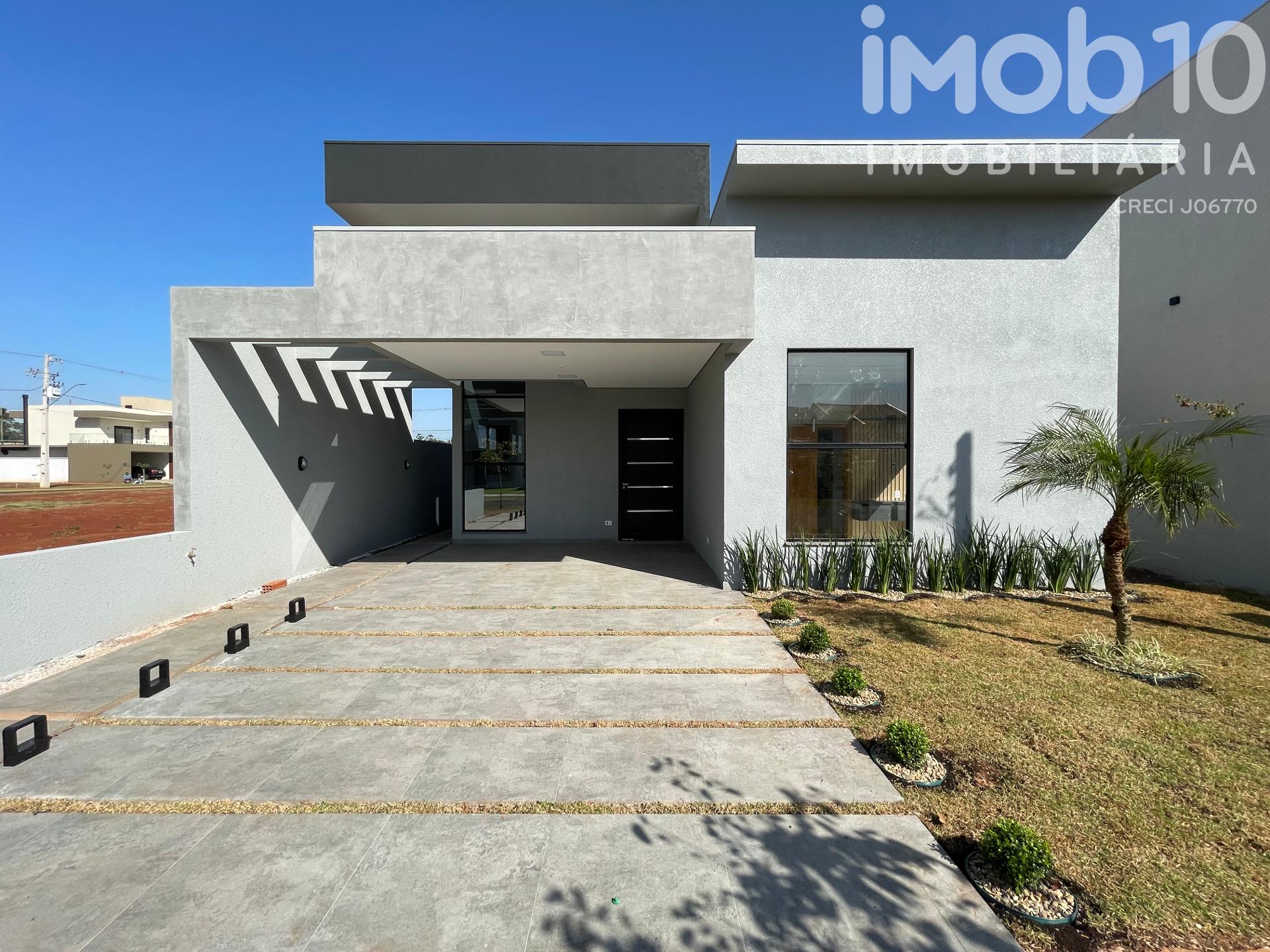 CASA EM CONDOMÍNIO FECHADO SEMI MOBILIADA COM PISCINA PARA ALUGUEL EM FOZ