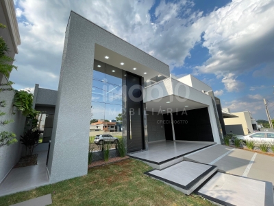 CASA T?RREA COM 3 SU?TES E PISCINA A VENDA EM FOZ DO IGUA?U