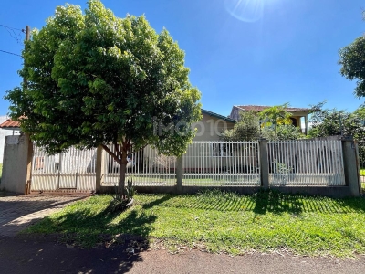 CASA ? VENDA COM 2 DORMIT?RIOS E 1 SU?TE NO PARQUE 3 BANDEIRAS...