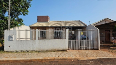 CASA A VENDA PR?XIMO AS FACULDADES NO BAIRRO CIDADE NOVA EM FO...