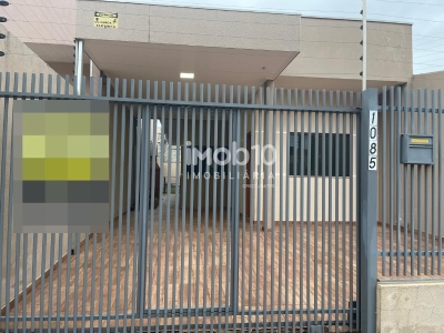 CASA COM 02 QUARTOS PARA VENDA NO BEVERLY FALLS PARK EM FOZ DO...