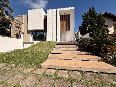 SOBRADO PARA VENDER COM 5 SUITES CONDOM?NIO PORTO SEGURO FOZ D...