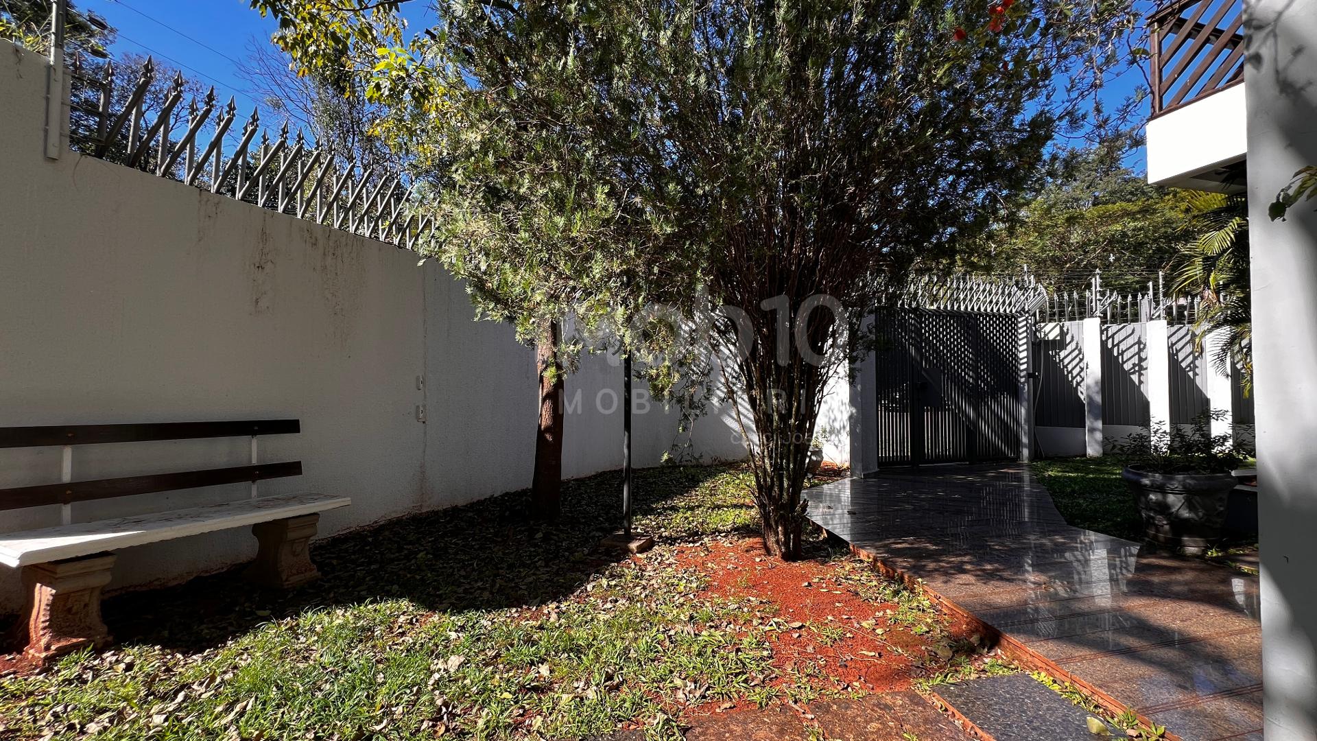 SOBRADO A VENDA NO JARDIM FESTUGATO EM FOZ DO IGUAÇU, PRÓXIMO A CLÍNICAS MÉDICAS