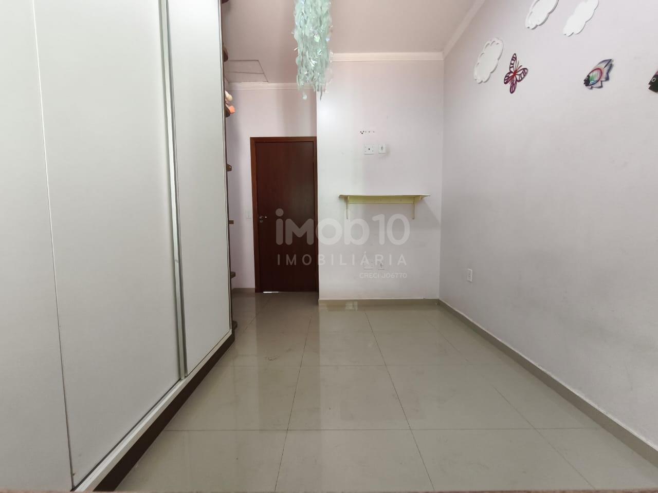 CASA PARA ALUGAR COM 01 SUÍTE + 01 QUARTO, JD ANA CRISTINA FOZ DO IGUACU - PR