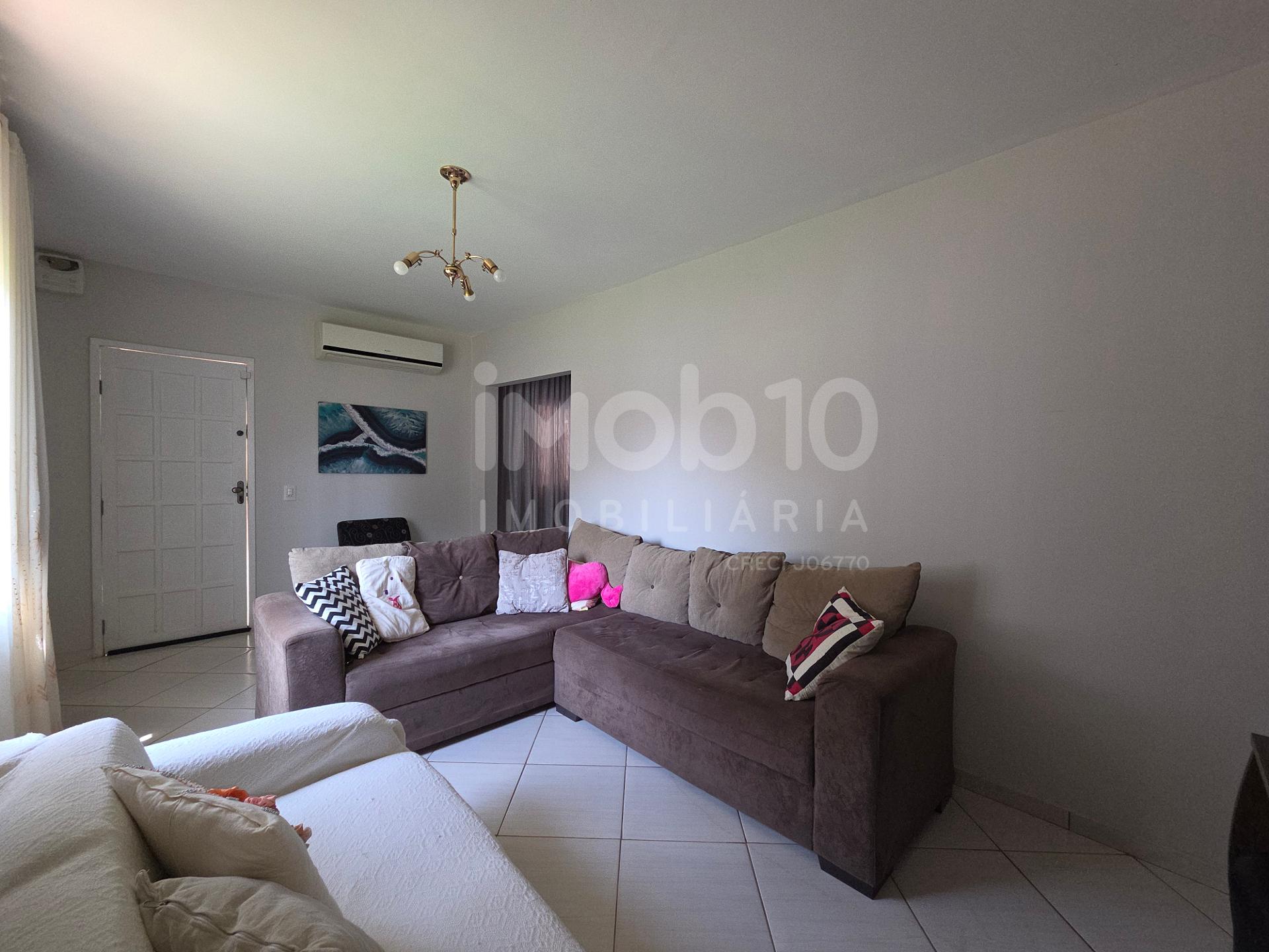 Casa a venda com 2 quartos 1 suíte, Jardim Eliza perto Muffato Max FOZ DO IGUACU