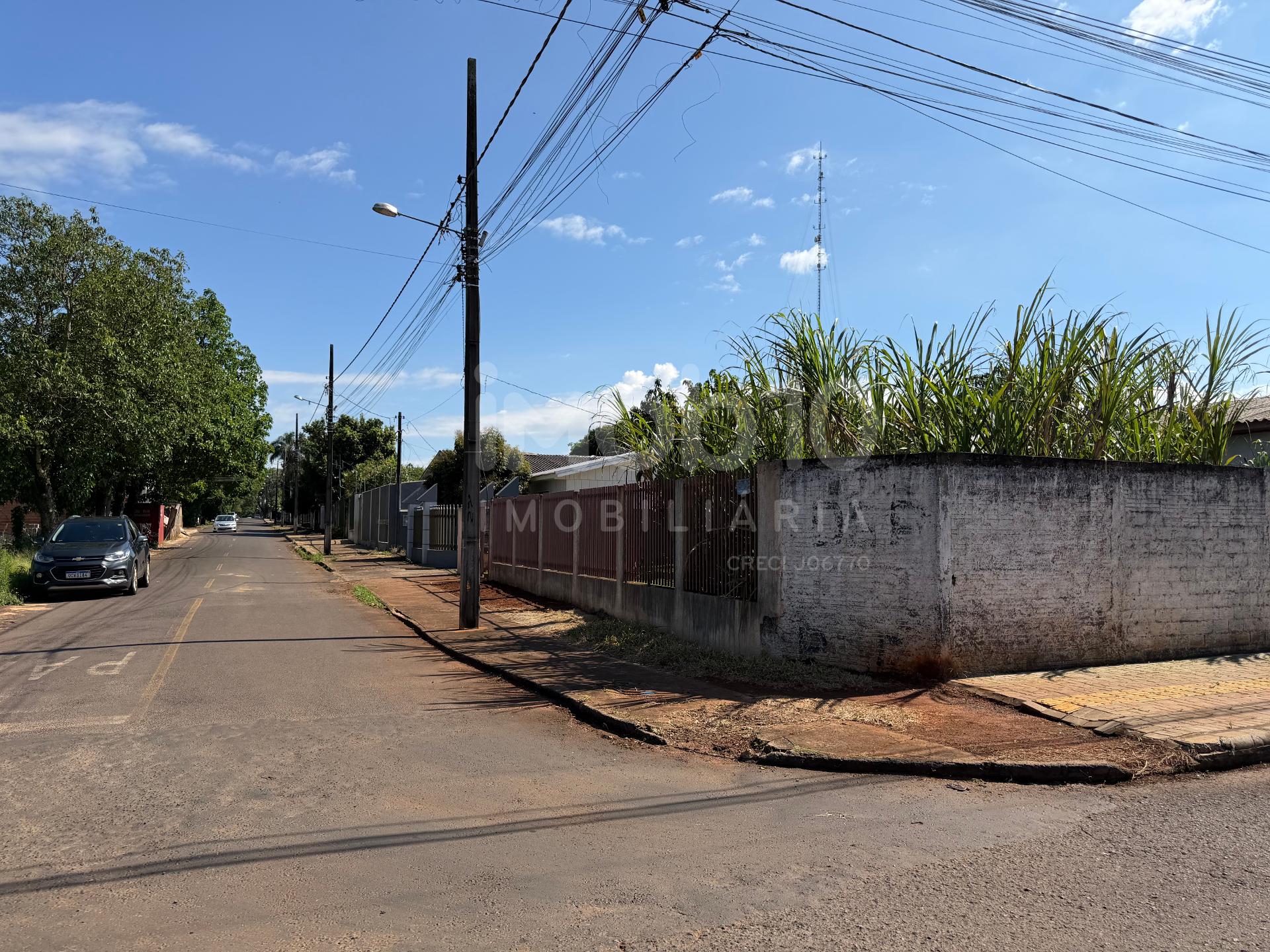 TERRENO DE ESQUINA A VENDA, VILA CARIMÃ EM FOZ DO IGUAÇU - PR