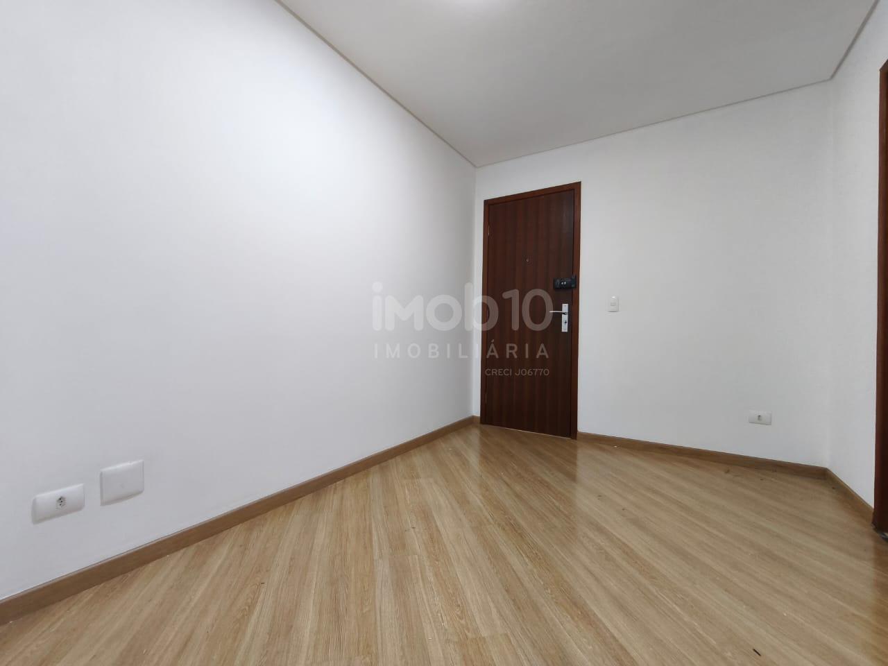 APARTAMENTO À VENDA NO RESIDENCIAL ANGATU - PARQUE OURO VERDE.