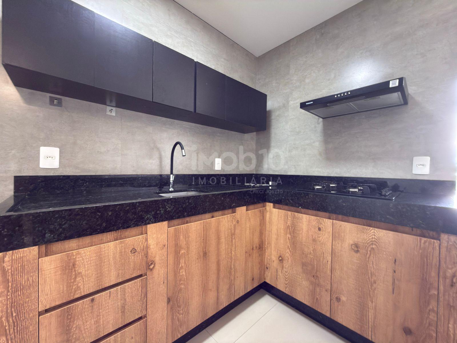 APARTAMENTO À VENDA. SEMI MOBILIADO, RESIDENCIAL TANCREDO,. FOZ DO IGUAÇU - PR