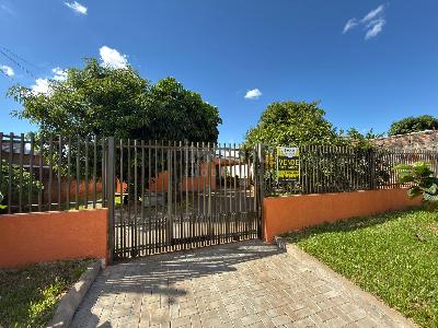 CASA T?RREA COM 4 QUARTOS COM TERRENO DE 450M2 E ED?CULA COM 2...