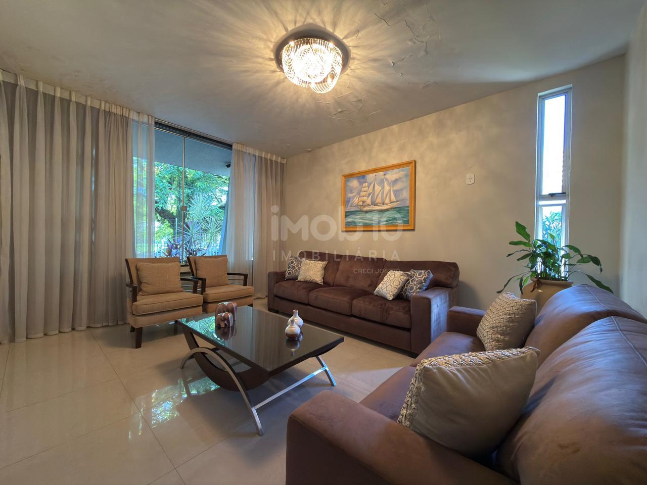 Sobrado a venda com 4 dormitórios, no Jardim Polo Centro, em FOZ DO IGUACU - PR