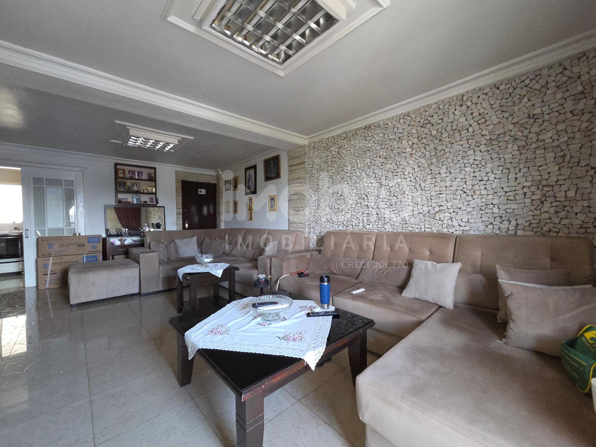 APARTAMENTO À VENDA COM 3 QUARTOS NO EDIFÍCIO SANTA CRUZ, CENTRO, FOZ DO IGUAÇU