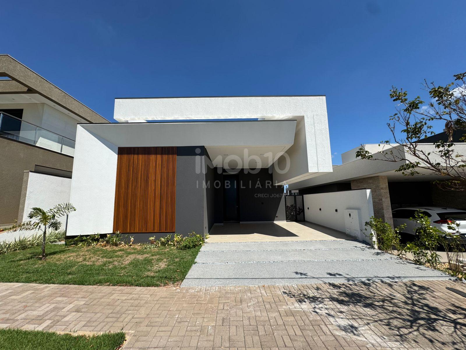 CASA NOVA A VENDA COM 3 SUÍTES E PISCINA NO CONDOMÍNIO VILLA FIRENZE